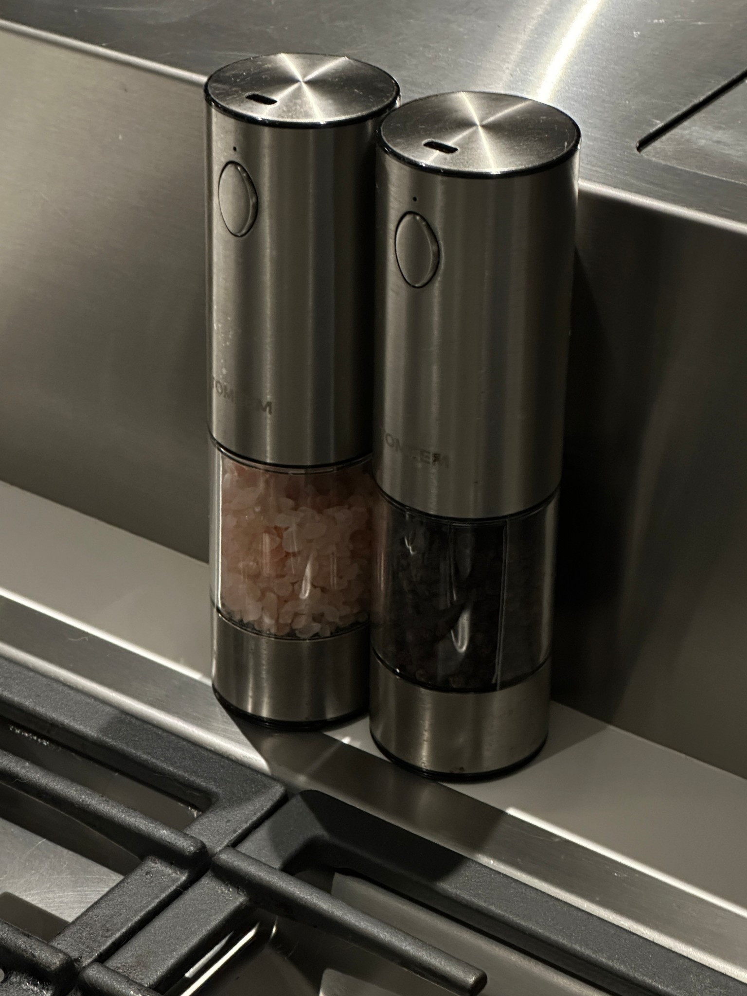 Quite literally the best salt and pepper grinders I’ve ever bought 

#LTKHome #LTKFindsUnder50