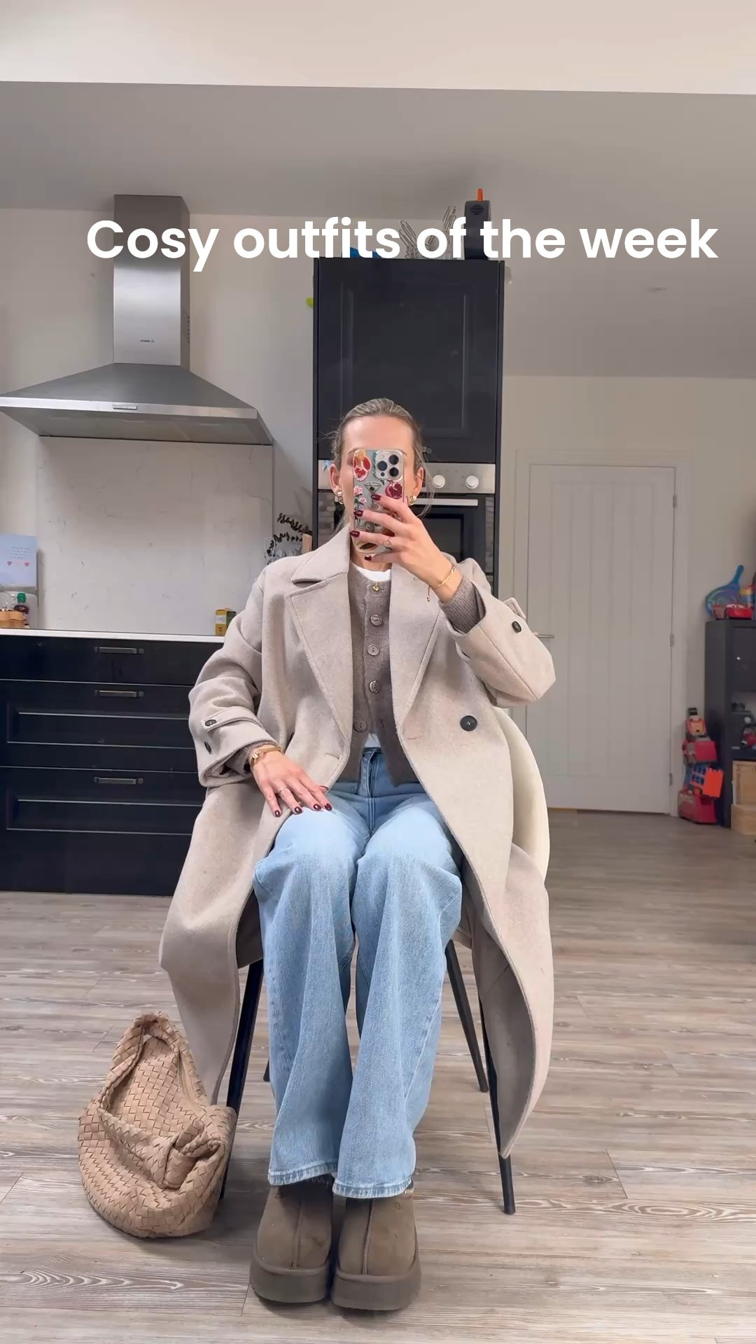 A week of easy to recreate cosy winter outfit ideas. Some everyday winter outfits styling wardrobe staples 


Leggings
Wide leg jeans 
Long smart coats 
Uggs
Trainers
Leggings
Jumpers and cardigans 
Caps and hats 
Trainers 

#LTKwinter #LTKuk #LTKstyletip