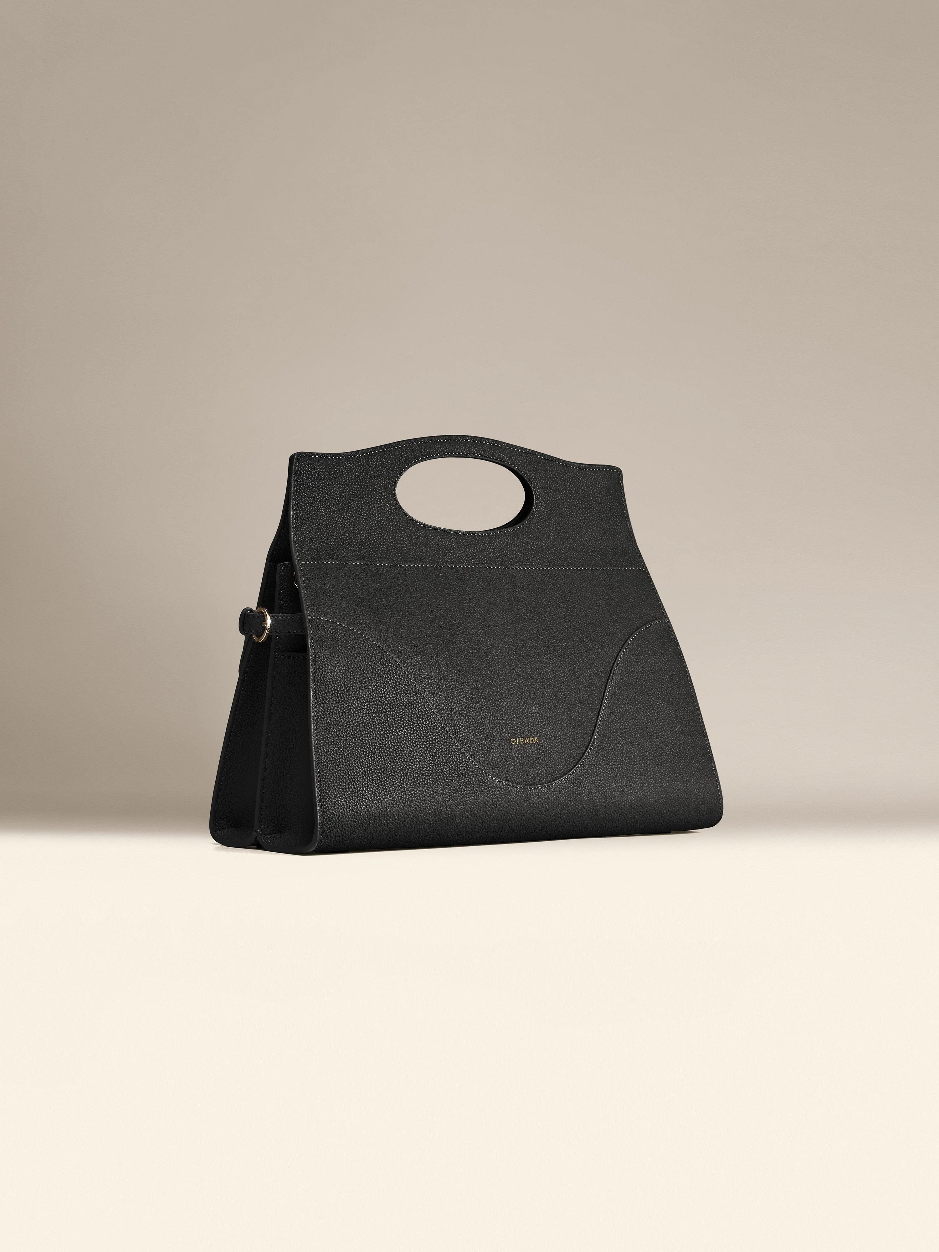 Captain Briefcase Caviar | OLEADA