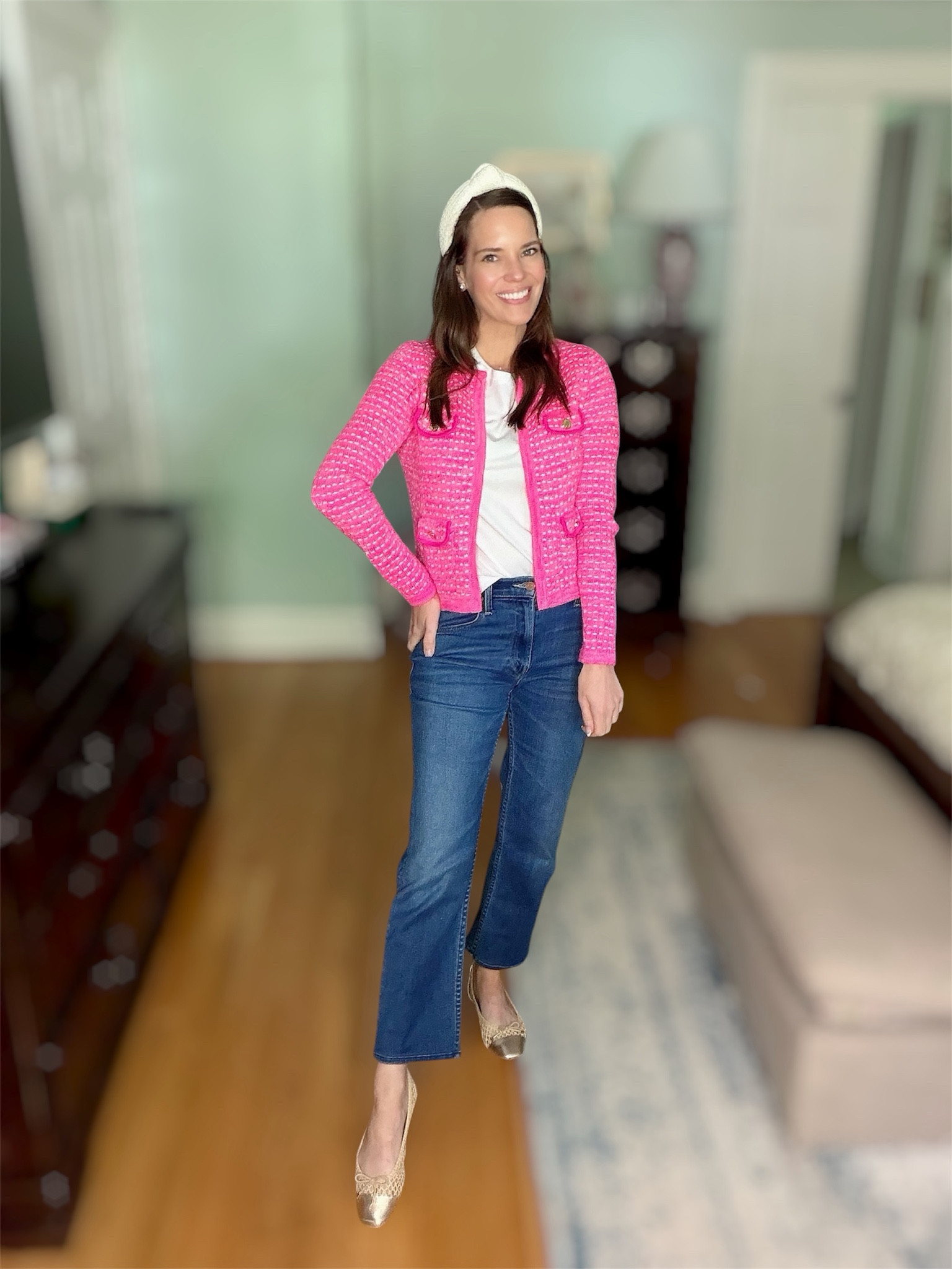 Pink Cardigan Outfit with Jeans 💗 Preppy Spring Everyday Look

Description:
An easy, polished outfit I keep reaching for 💕 This bright pink cardigan adds the perfect pop over a classic white tee, paired with straight-leg jeans and neutral flats for a timeless, put-together look. My cardigan is an older Lilly style, but I linked a very similar option with the same preppy, feminine feel!

Perfect for casual days, lunch dates, errands, or an effortless everyday outfit you can throw on and feel instantly styled ✨

This look is ideal if you love classic style with a colorful twist—simple, flattering, and easy to recreate for spring and summer.

pink cardigan outfit, preppy spring outfit, casual chic outfit ideas, everyday outfit women, straight leg jeans outfit, classic feminine style, bright preppy outfits, spring outfit ideas, casual polished look, timeless wardrobe staples, business casual, work outfit, casual Friday outfit 

#LTKOver40 #LTKPetite #LTKWorkwear