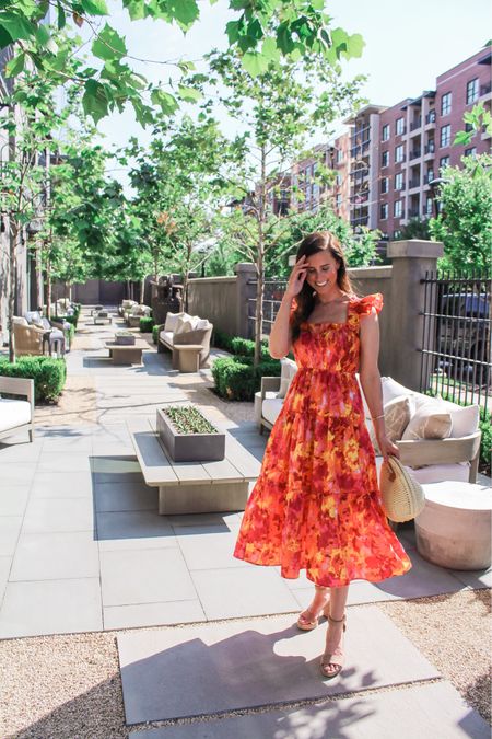 Eeek 🎉 how adorable is this maxi dress for summer?! 🧡❤️💛 I’m happy to announce that I’m an ambassador for the cutest boutique in Dallas called @shop_avara 👏🏻 Get 15% off their whole site (which you’ll definitely want to check out) with the code NATALY15 at checkout! 😉
