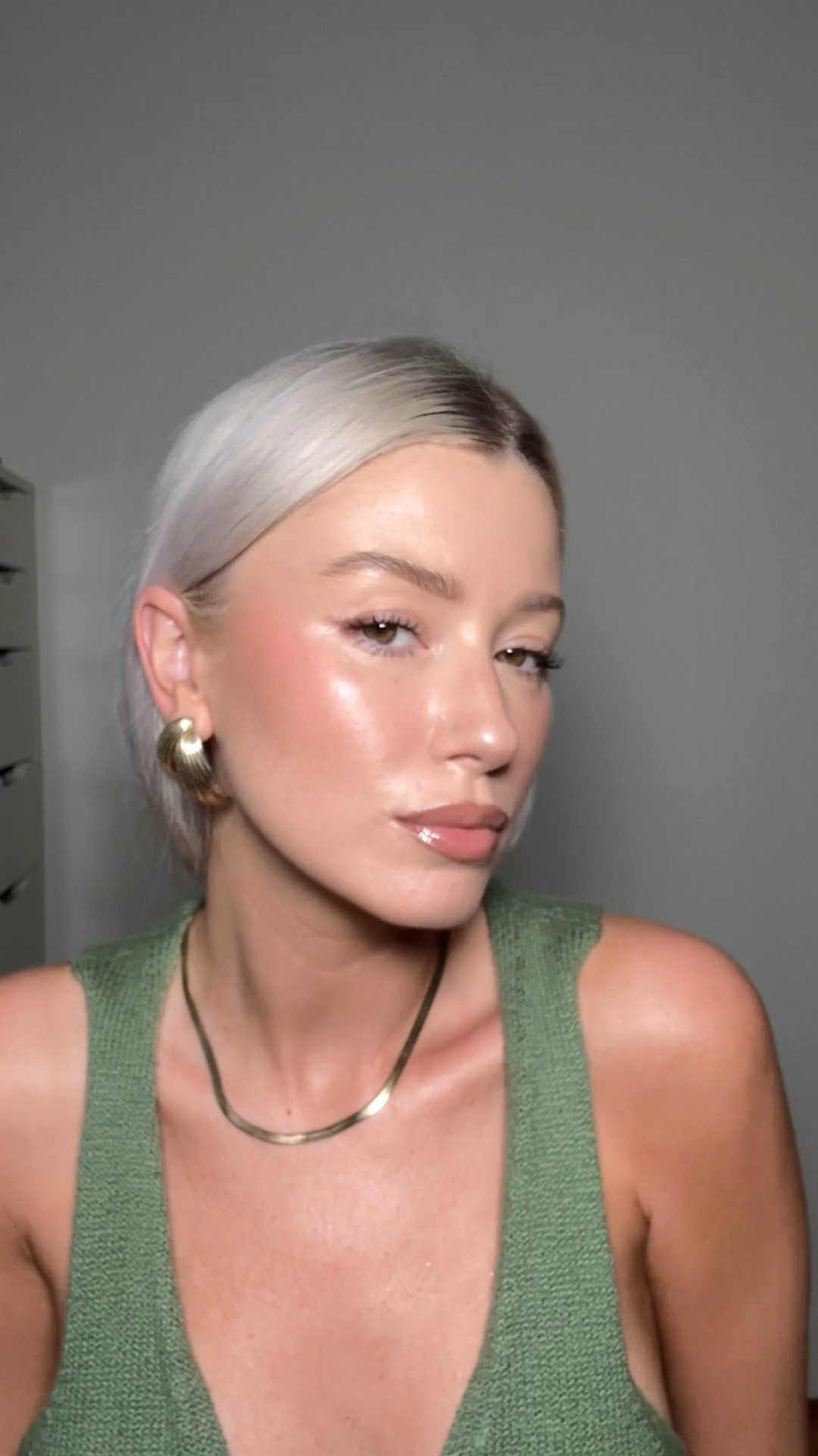 Glowing glossy skin 

#LTKSeasonal #LTKBeauty