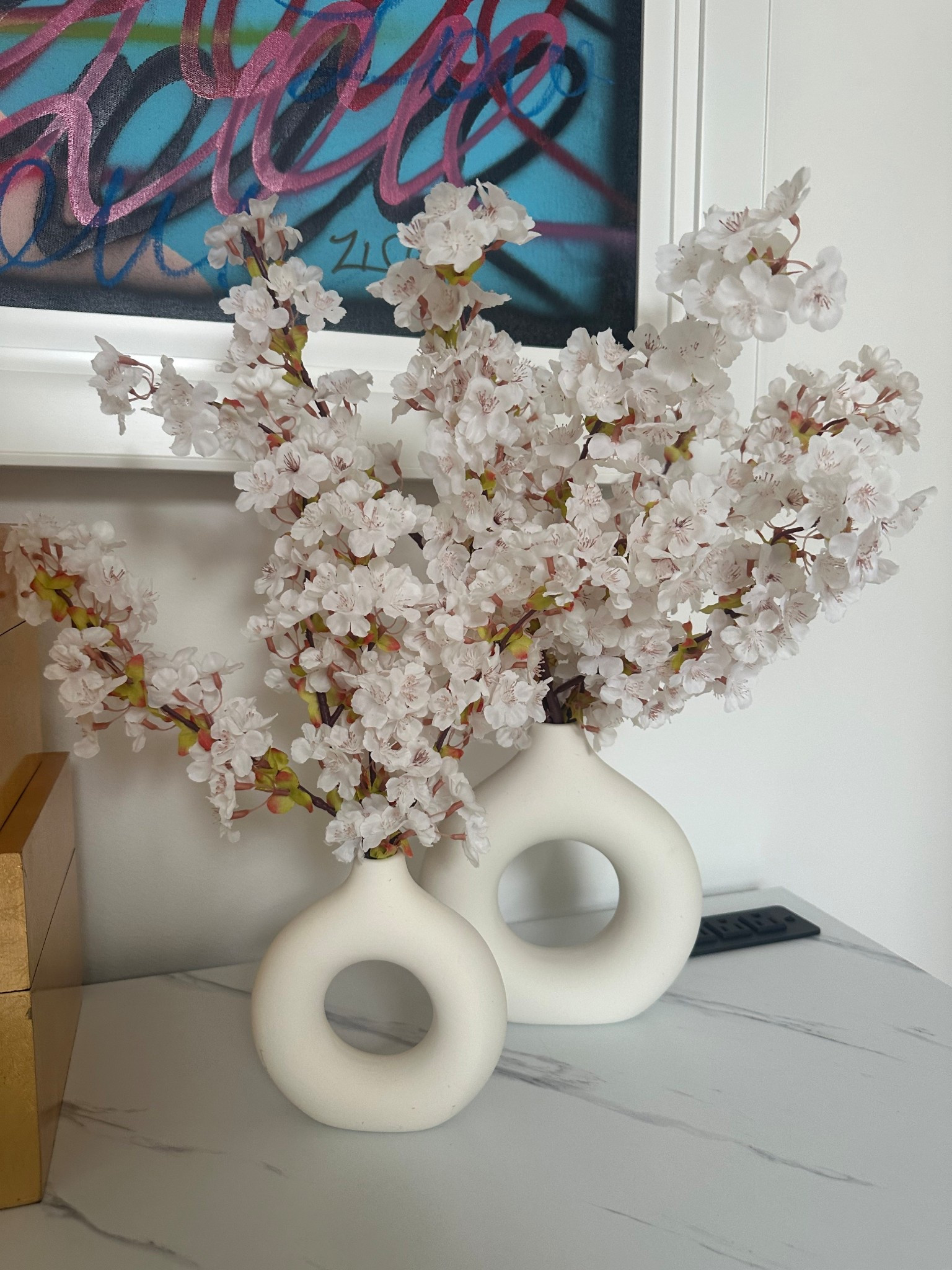 I have these arrangements all over my apartment! The vase and flowers come separately so you can be creative with what you want to do! 

#LTKHome #LTKSeasonal #LTKFallSale