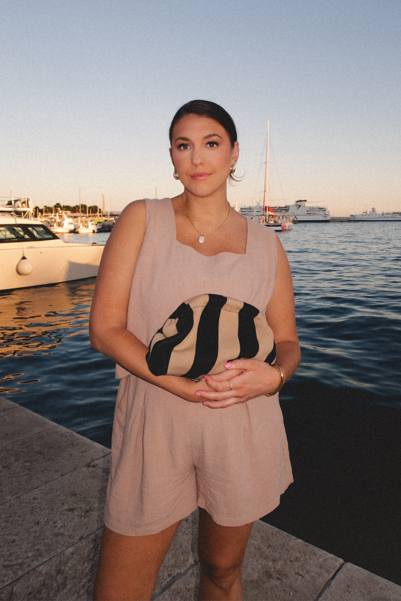 Amazon vacation outfit idea with matching set wearing size xl



Amazon fashion | amazon midsize | amazon womens fashion | amazon spring fashion | amazon outfit | amazon set | amazon summer 

#LTKMidsize #LTKFindsUnder50 #LTKStyleTip