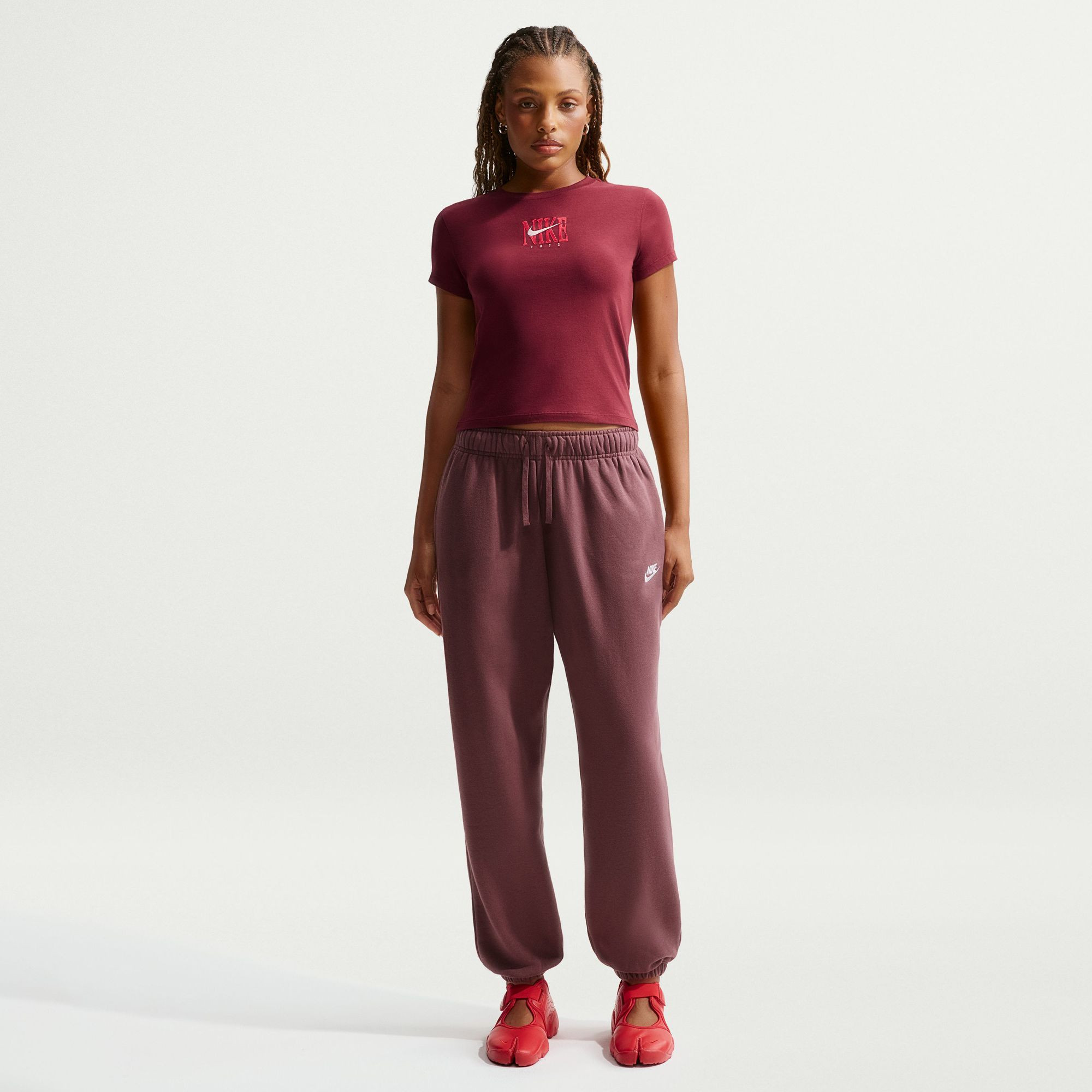 Nike Women's Sportswear Club Fleece Mid-Rise Oversized Sweatpants, XXL, Black | DICK'S Sporting Goods