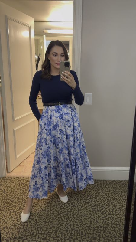 Spring outfit of the day 💙🤍

Navy sweater (linked same in a different color and similar)
Blue and white floral maxi dress size small, TTS
Allbirds natural white flats size 7, TTS



#LTKtravel #LTKSeasonal #LTKshoecrush