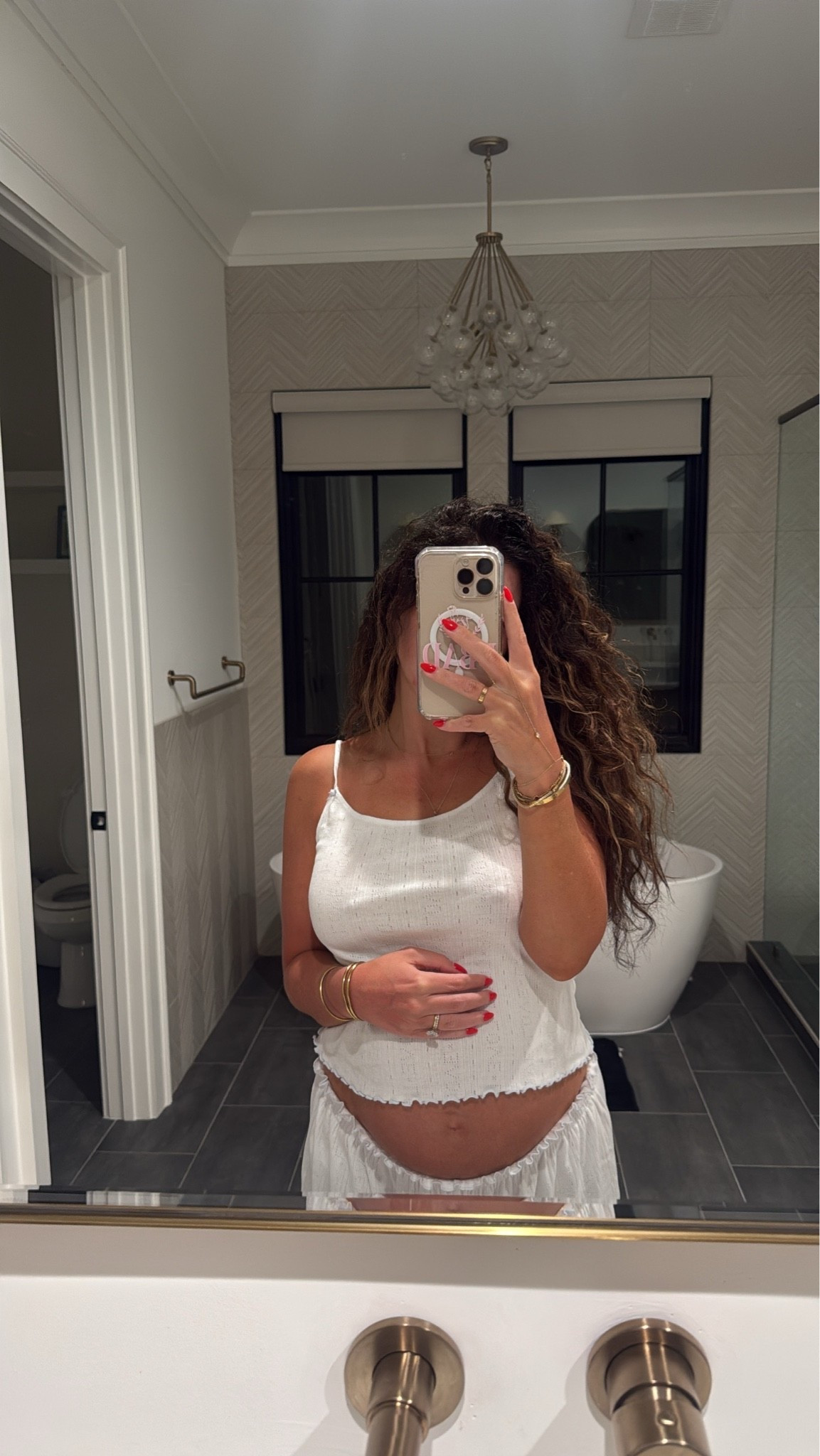 S in top, M in bottoms comes in more colors, I also have green and blue!

#LTKmomlife #LTKootd