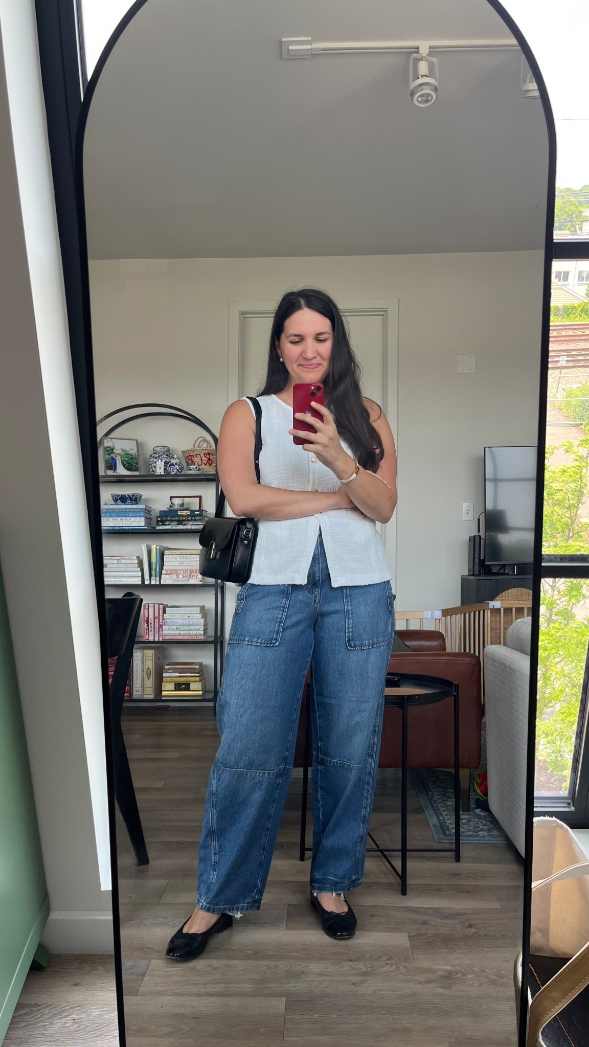 What I wore today as a 33-year old who loves classic style. 

• White Tweed Top from LOFT (Size Large)
• Barrel Leg Jeans from LOFT (Size 31)
• Black Chanel Ballet Flats
• Black Milo Bag from Sézane

#LTKMidsize #LTKSummerEdit #LTKFindsUnder100