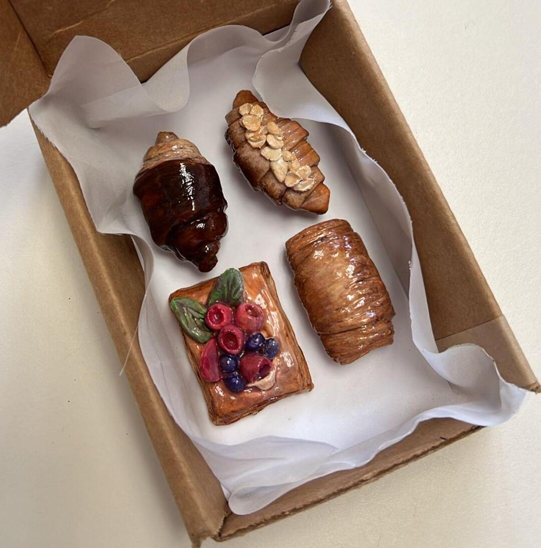 2 Croissant Fridge Magnets - Etsy | Etsy (US)