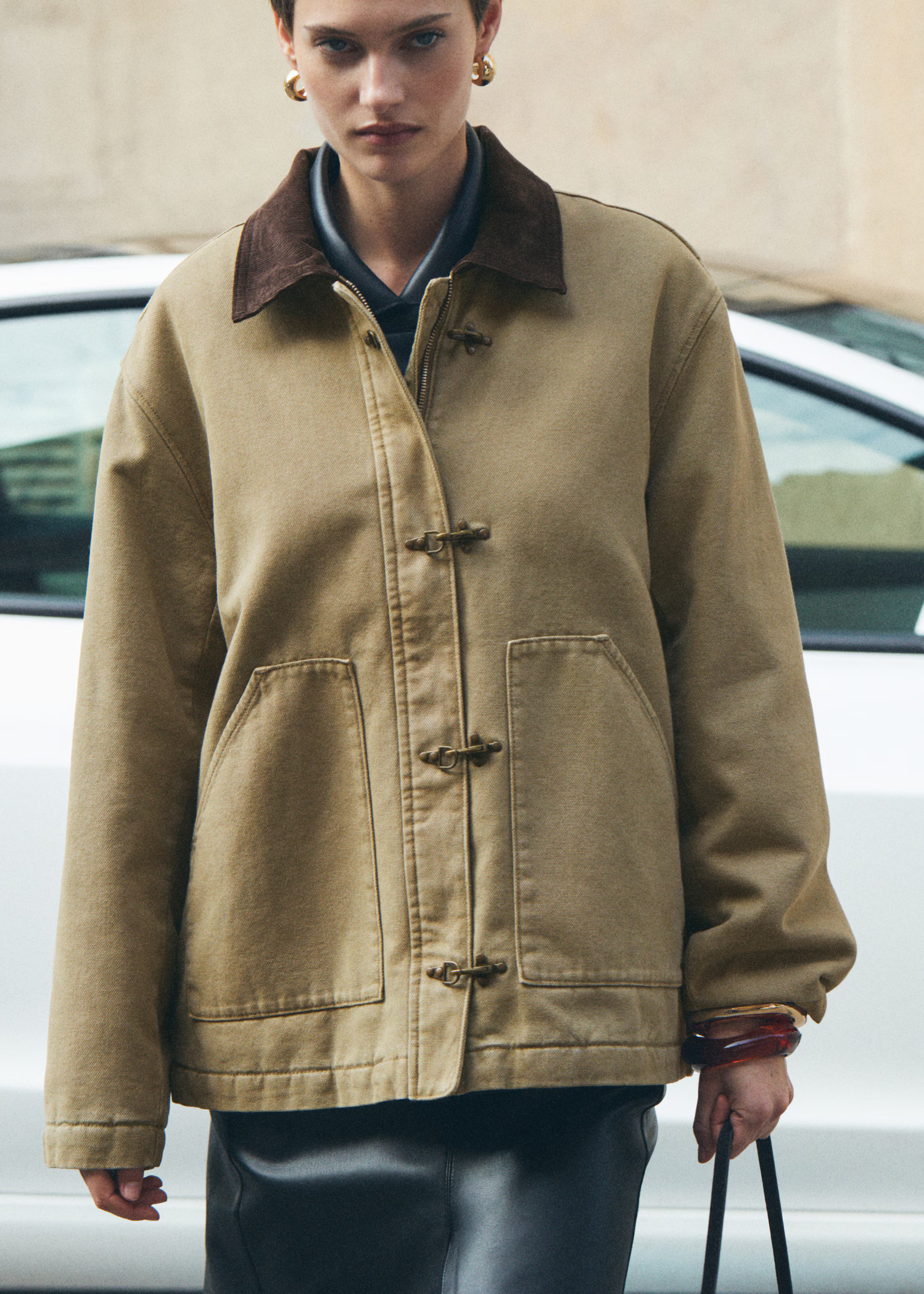 Parka with contrasting collar and pockets - Women | MANGO United Kingdom | MANGO (UK)