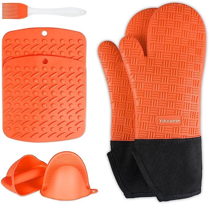 Extra Long Oven Mitts and Pot Holders Sets: Heat Resistant Silicone Oven Mittens with Mini Oven G... | Amazon (US)
