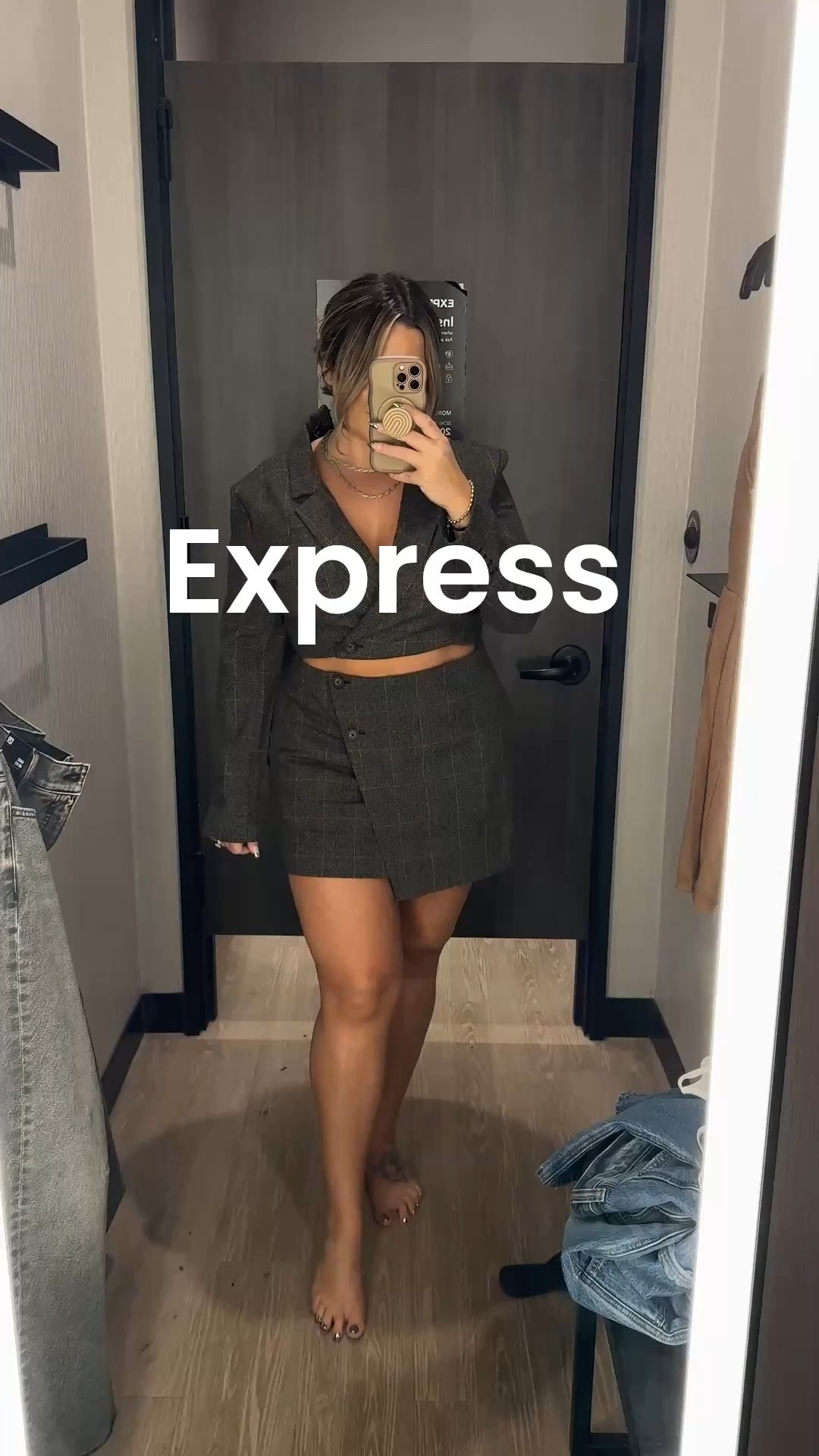 @express dress finds 
#dresstoexpress 

Blazer dress L 
Suede dress L 

I also linked the matching jacket for suede dress. 

Along with that I linked the rest of the items I bought/ styled in today’s express reel. 

Jeans size 12L 
Tops L 
Tan corset top 14 and it runs very small size up at least 1 if not 2 sizes. 


Follow my LTK @shaynaslife on the @shop.LTK app to view this post and get my exclusive app-only content!

#liketkit 
@shop.ltk
https://liketk.it/5oS3O

#LTKMidsize #LTKFallSale #LTKFindsUnder50