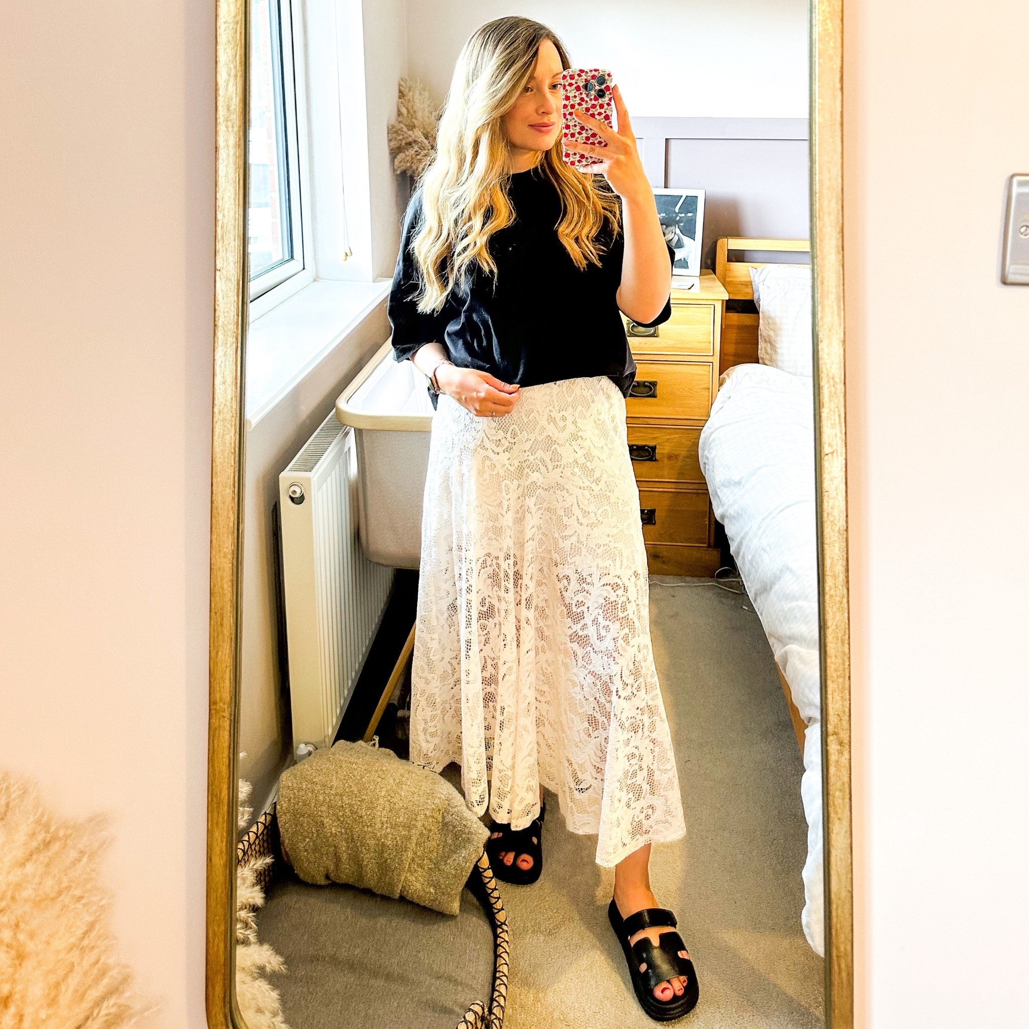 A way to style a lace skirt 👌🏼 

#LTKsummer #LTKstyletip #LTKautumn