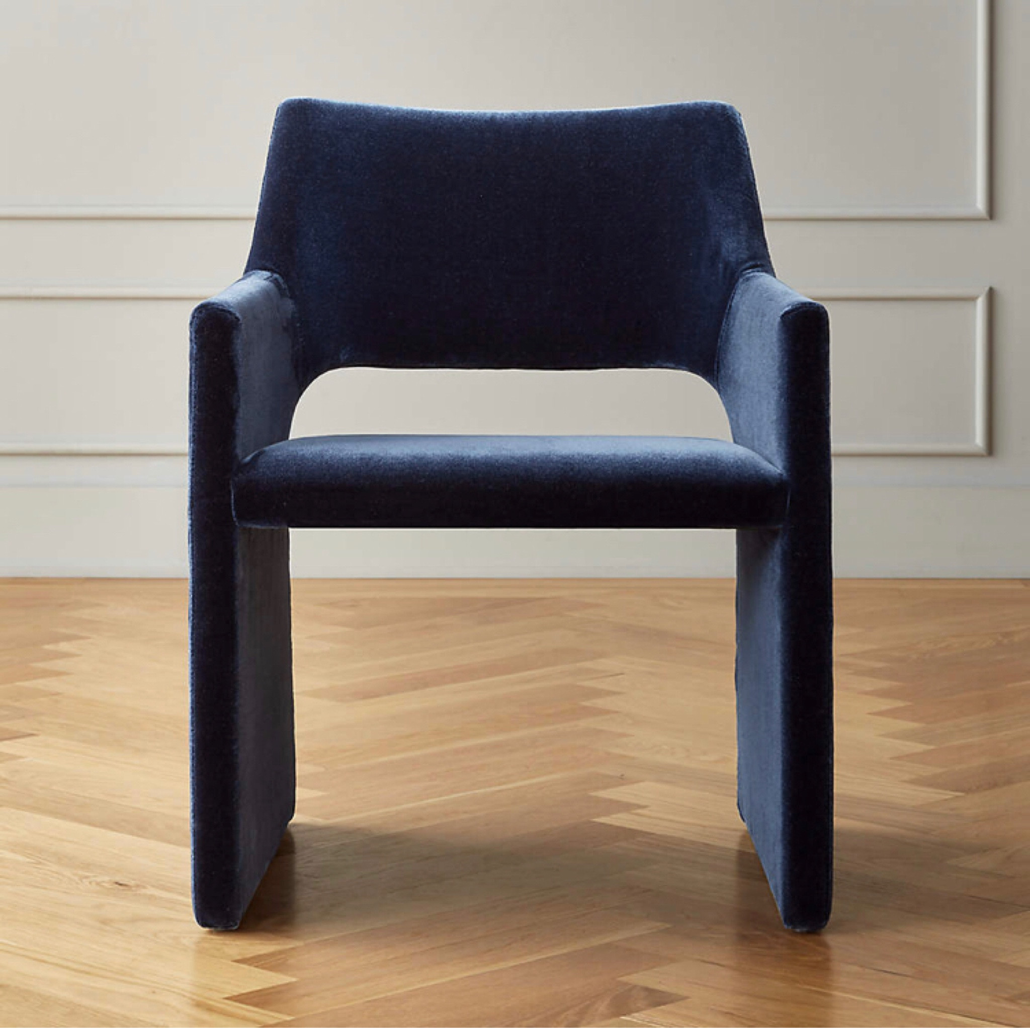An architecture-inspired dining chair worthy of a Parisian loft.

#ltk #ltkhome #BLBshopping #blessedlittlebungalow #interiordesign #homedecor #atlantainteriordesign #atlantainteriordesigner #diningchair #dining

#LTKeurope #LTKhome #LTKstyletip