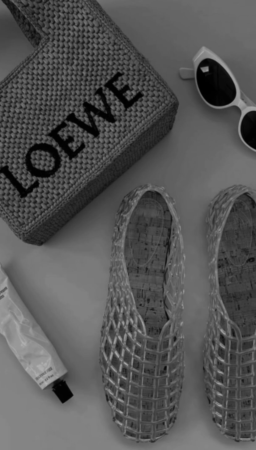 Summer Accessories 🤍

#jellyflats #bag #sandals #sunglasses #dupe Loewe Stanley swim travel

#LTKHome #LTKgrwm #LTKOver40
