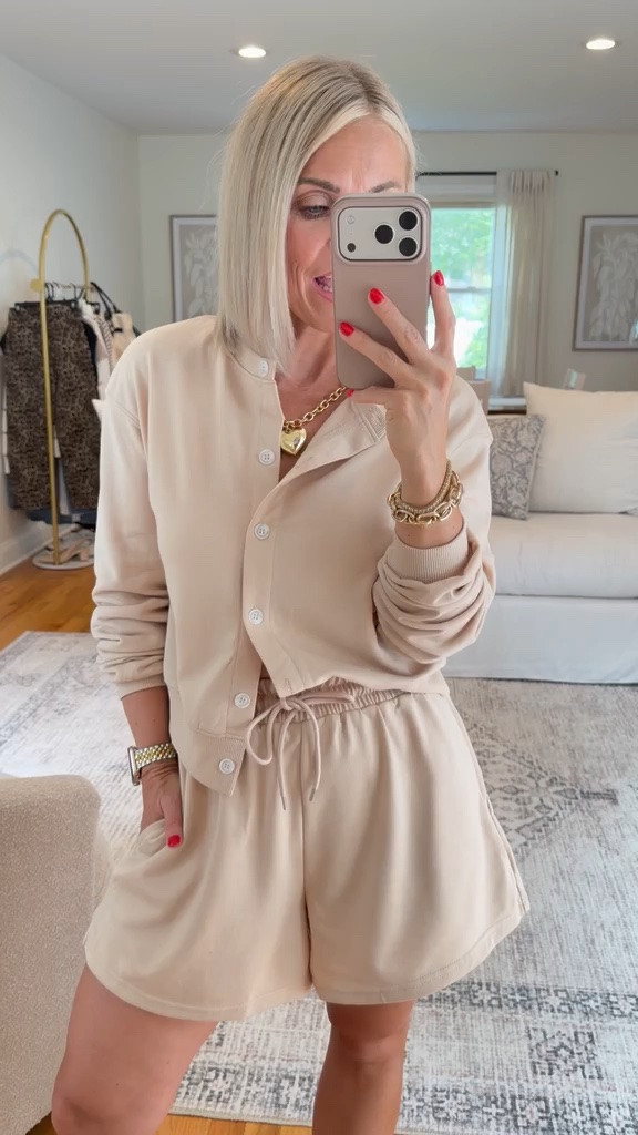Amazon fall fashion finds 

Amazon fashion, Amazon finds, fall outfits, fall outfit inspo, fall style, fall sweaters, petite style, midsize fashion, date night outfit

#LTKSeasonal #LTKMidsize #LTKPetite