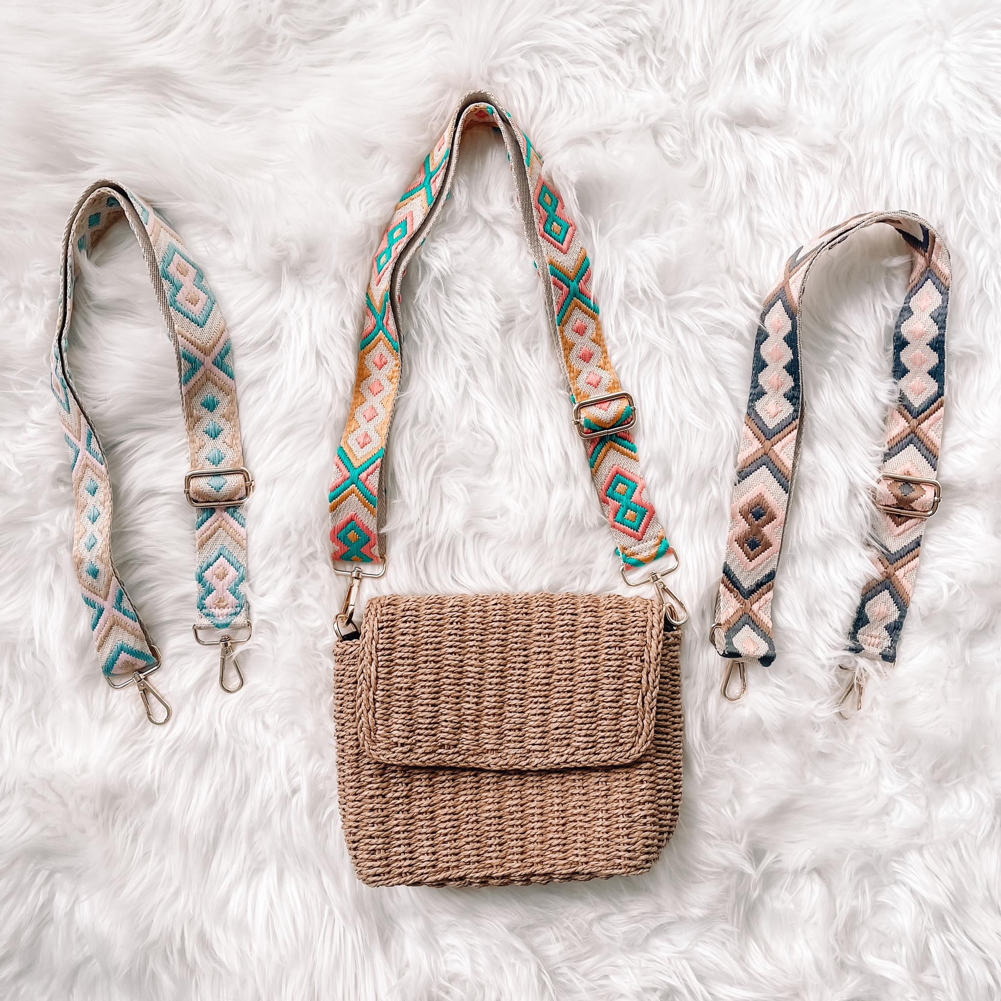 ⭐️ AMAZON PRIME DAY DEAL 
Amazon crossbody straw bag and set of 3 interchangeable straps 
Summer bags 
Summer handbags 
Crossbody bag 
Straw crossbody 



#LTKsalealert #LTKitbag #LTKxPrimeDay