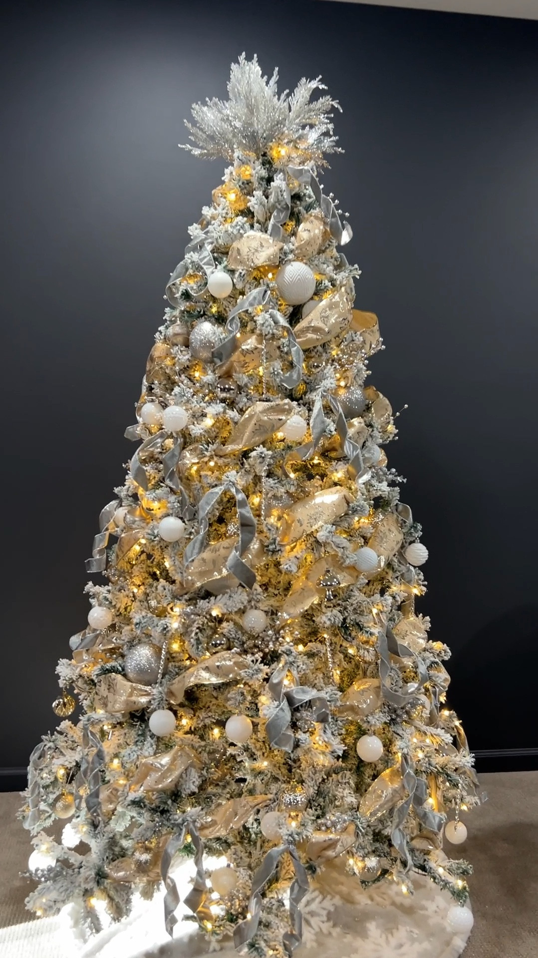 White Flocked Christmas Tree

#LTKHoliday #LTKVideo #LTKSeasonal