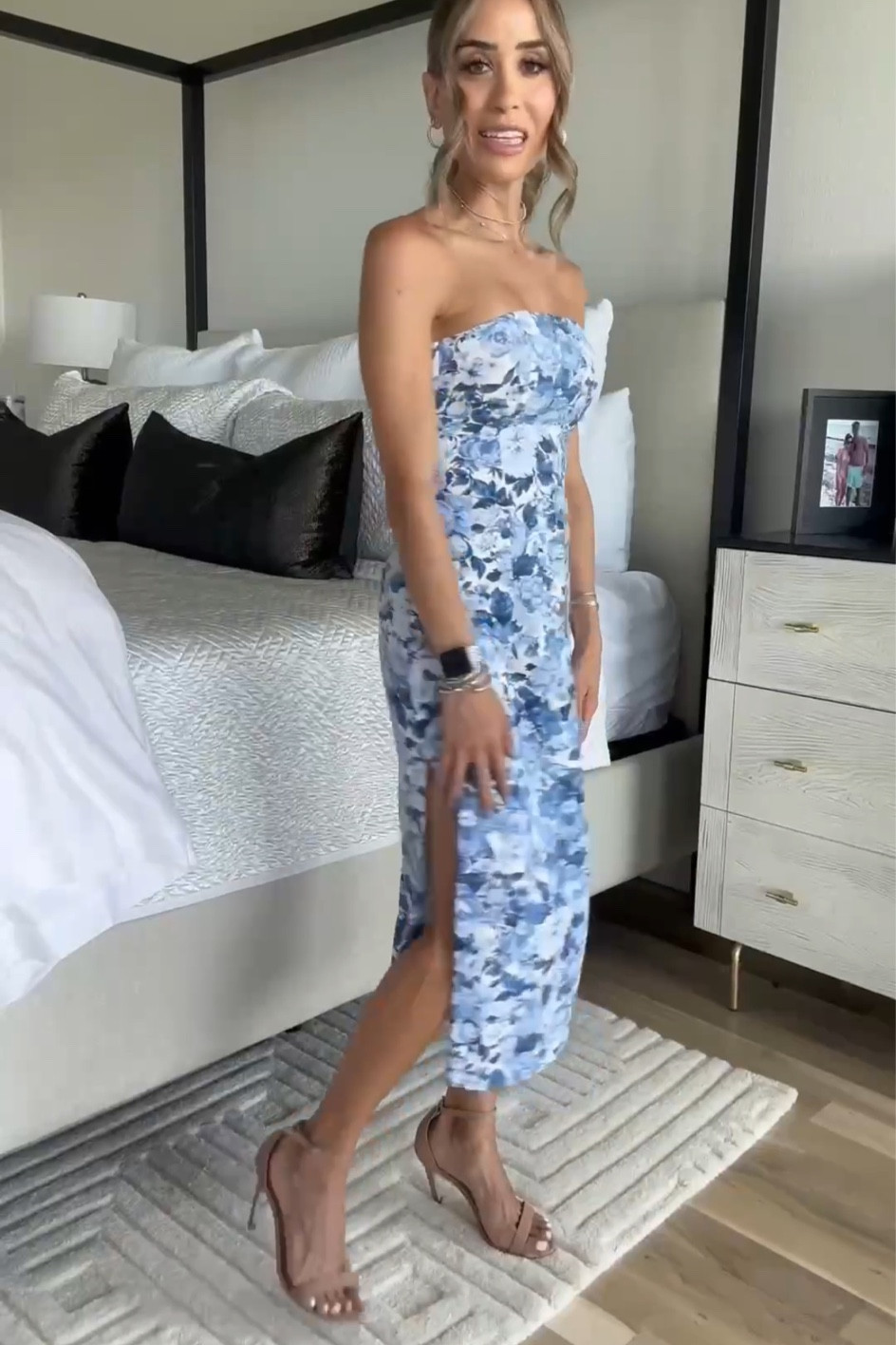 Blue floral dress available in diff styles size xxs petite 

#LTKfindsunder100 #LTKfindsunder50