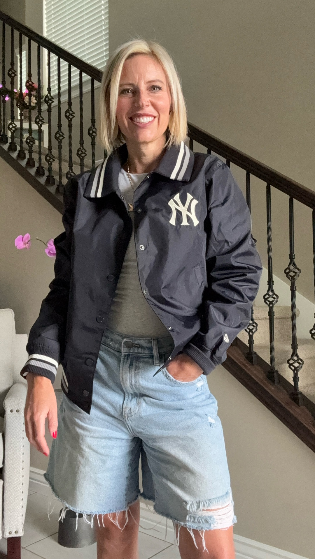 That in-between season where shorts meet jackets. 

Jacket is currently on sale and Vici is doing 50% off one item (WOW50)

#LTKxVICI