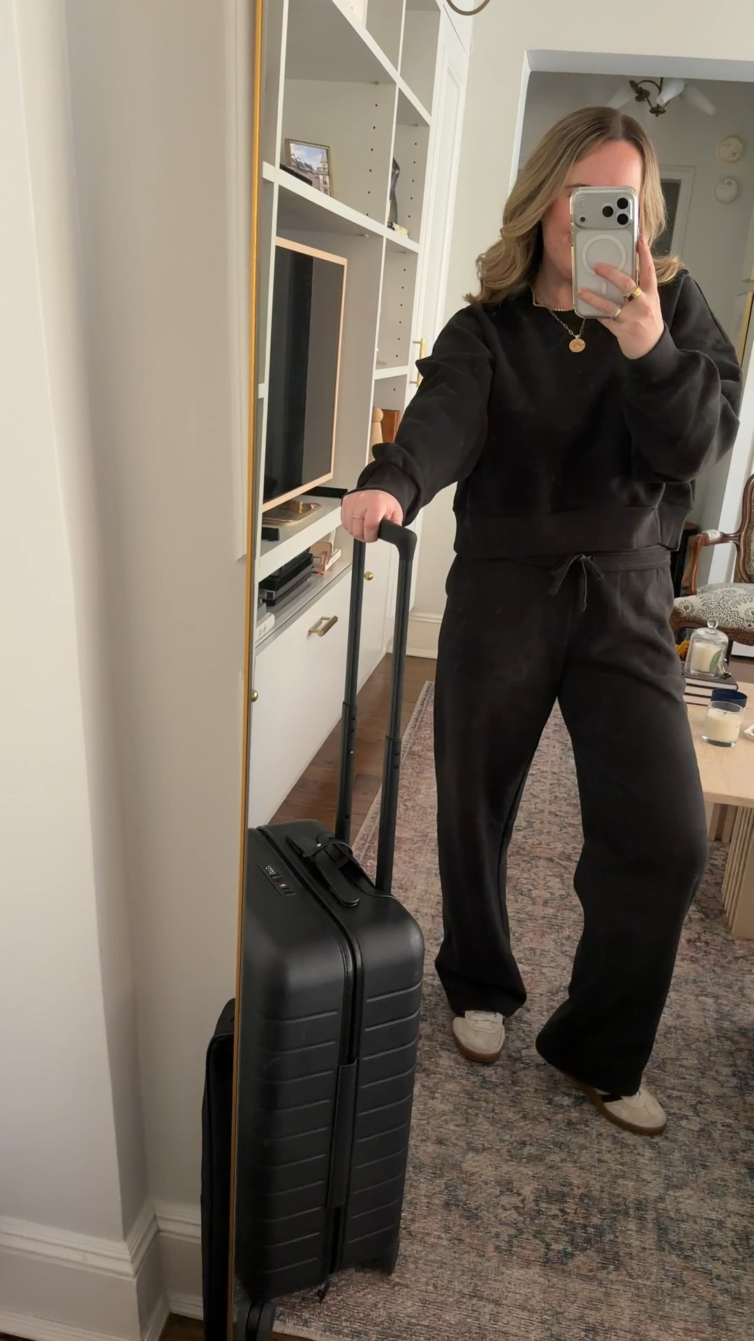 My @vuoriclothing gift guide is here! No matter who you are shopping for this season - Vuori can be your one stop shopping spot for great gifts. I've rounded up all my favorites - perfect for cozy, travel-ready or active gifts this season. 

#vuoripartner


#LTKTravel #LTKCyberWeek #LTKHoliday