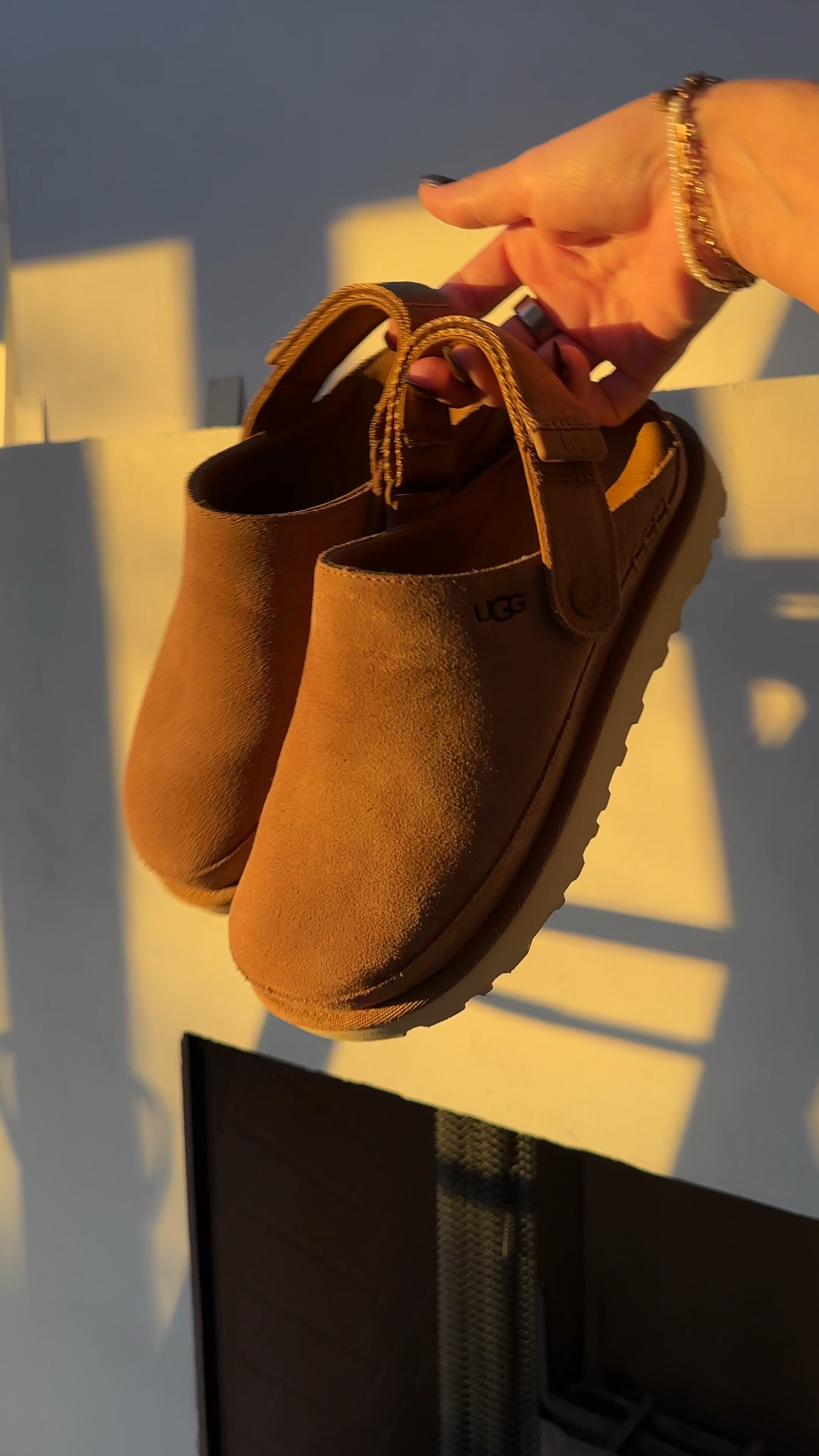 The “IT” shoe of Fall, the ugh Goldenstar clogs. Run TTS and so comfy 🙌🏼

#LTKShoeCrush