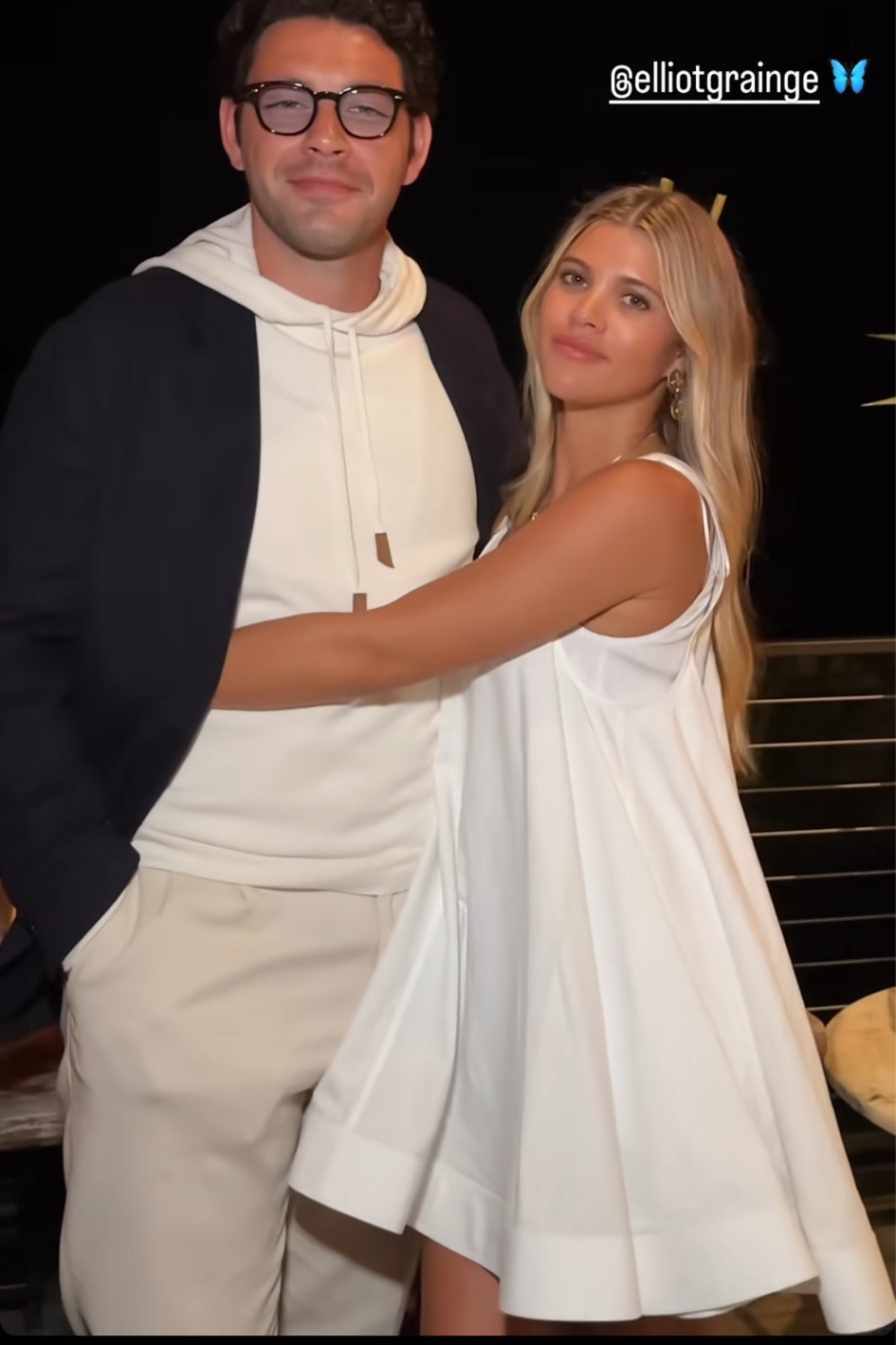 Shop Sofia Vergara's white jacquard trapeze mini dress 

#LTKstyletip #LTKFind