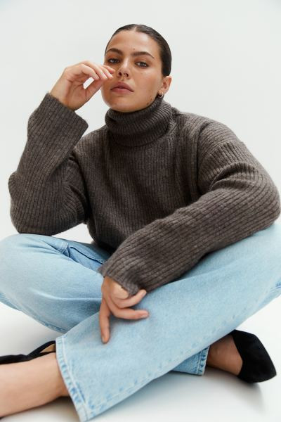 Jersey oversize de cuello alto | H&M (FR, IT, ES, PT, BE)
