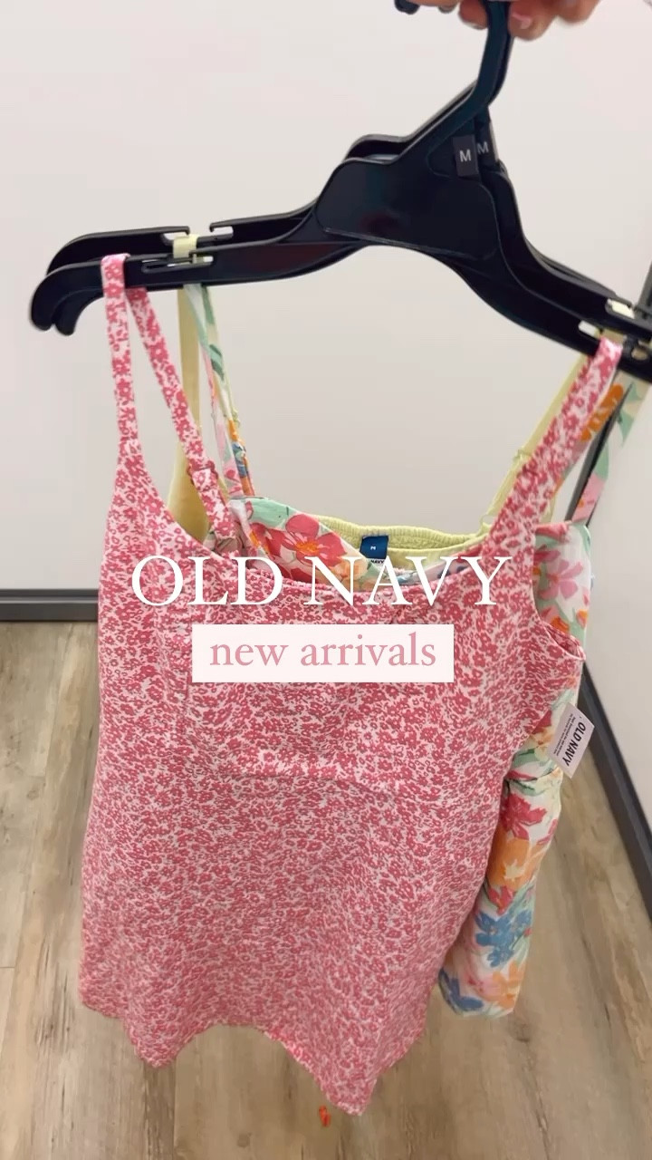 Ok Old Navy, I see you! How cute are these new looks for spring?! I’m obsessed with all 3! True to size, wearing a medium in all of them. 🌸🤍🌼

#LTKstyletip