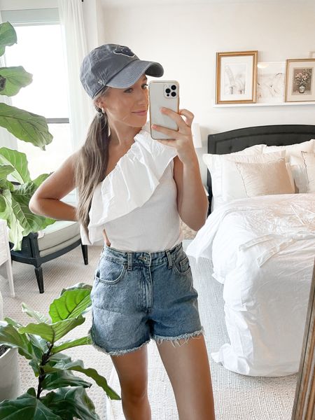 Summer game day outfit inspiration: one shoulder ruffled top with my favorite Cotton On mom jeans! #gameday #gamedayoutfit #nflgameday 

#LTKunder100