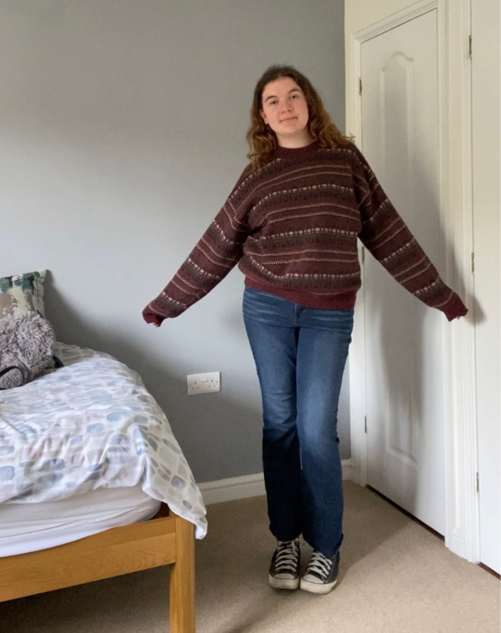 AUTUMN/FALL OUTFIT INSPIRATION 🍂🎧🍁 
jumper - thrifted no tag (linked similar) 
jeans - thrifted (linked similar)
shoes - high top converse

#LTKeurope #LTKSeasonal #LTKmidsize