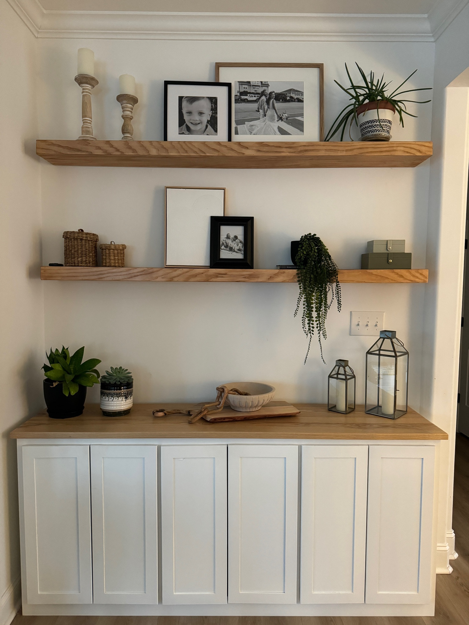 Bookcase styling! 

How I styled these items I grabbed at target yesterday 

#LTKhome #LTKGiftGuide #LTKfindsunder100