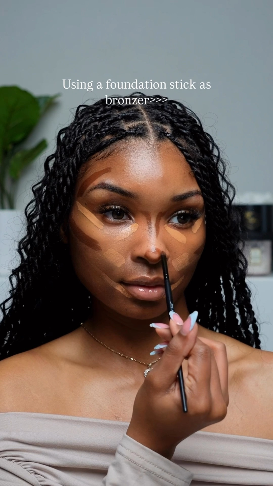 My favorite “bronzer” stick 💗

Shade: 17.5 