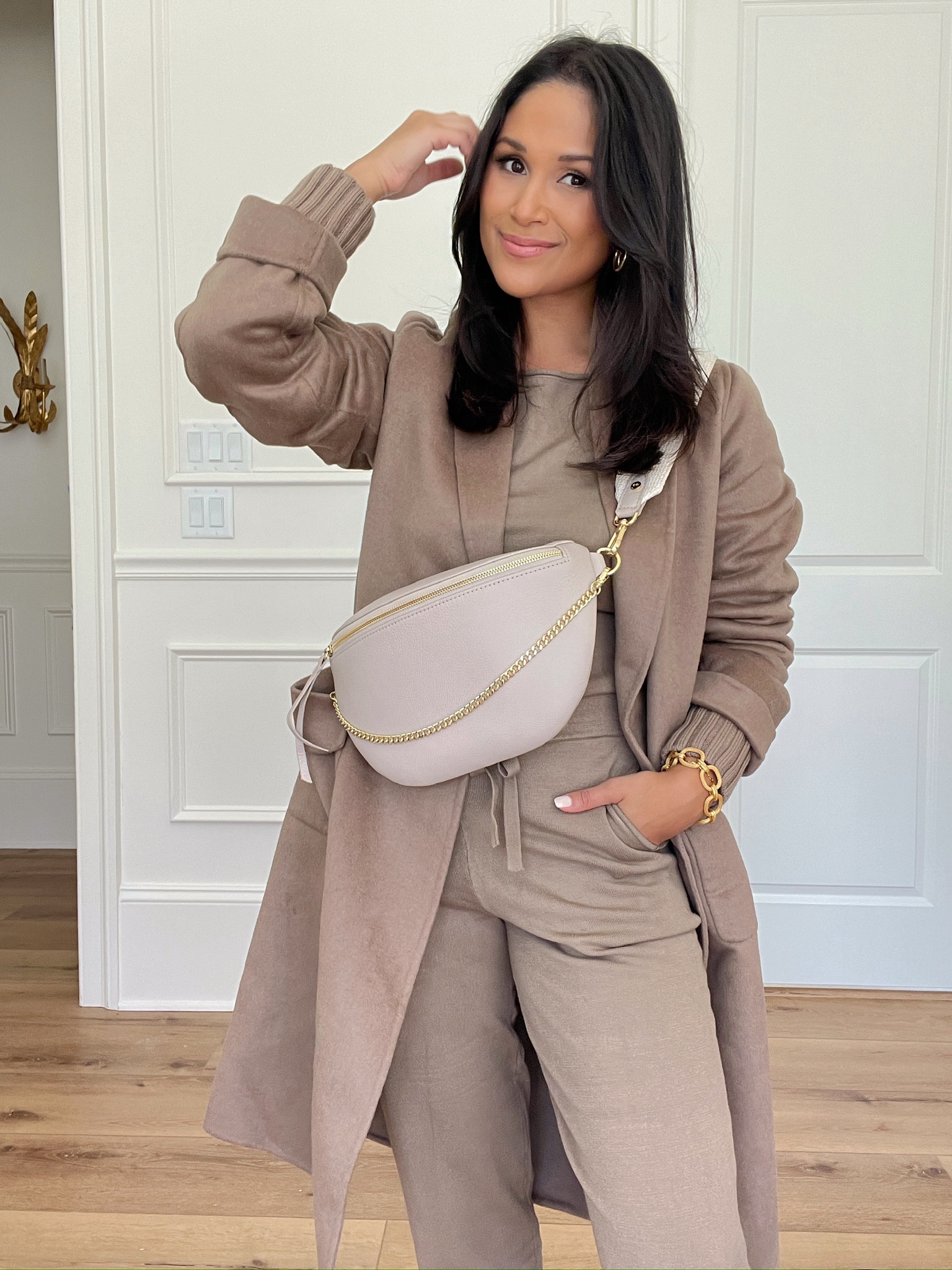 Take 40% OFF this lounge set & coatigan with code: FRIDAY
THESE are best sellers from last week. I just love this Toast color, but it comes in even more colors too! 
My Beck Sling Bag is also 25% OFF (no code needed)! 
#splendid #giginewyork #loungewear #fallfashion


#LTKSaleAlert #LTKCyberWeek #LTKItBag