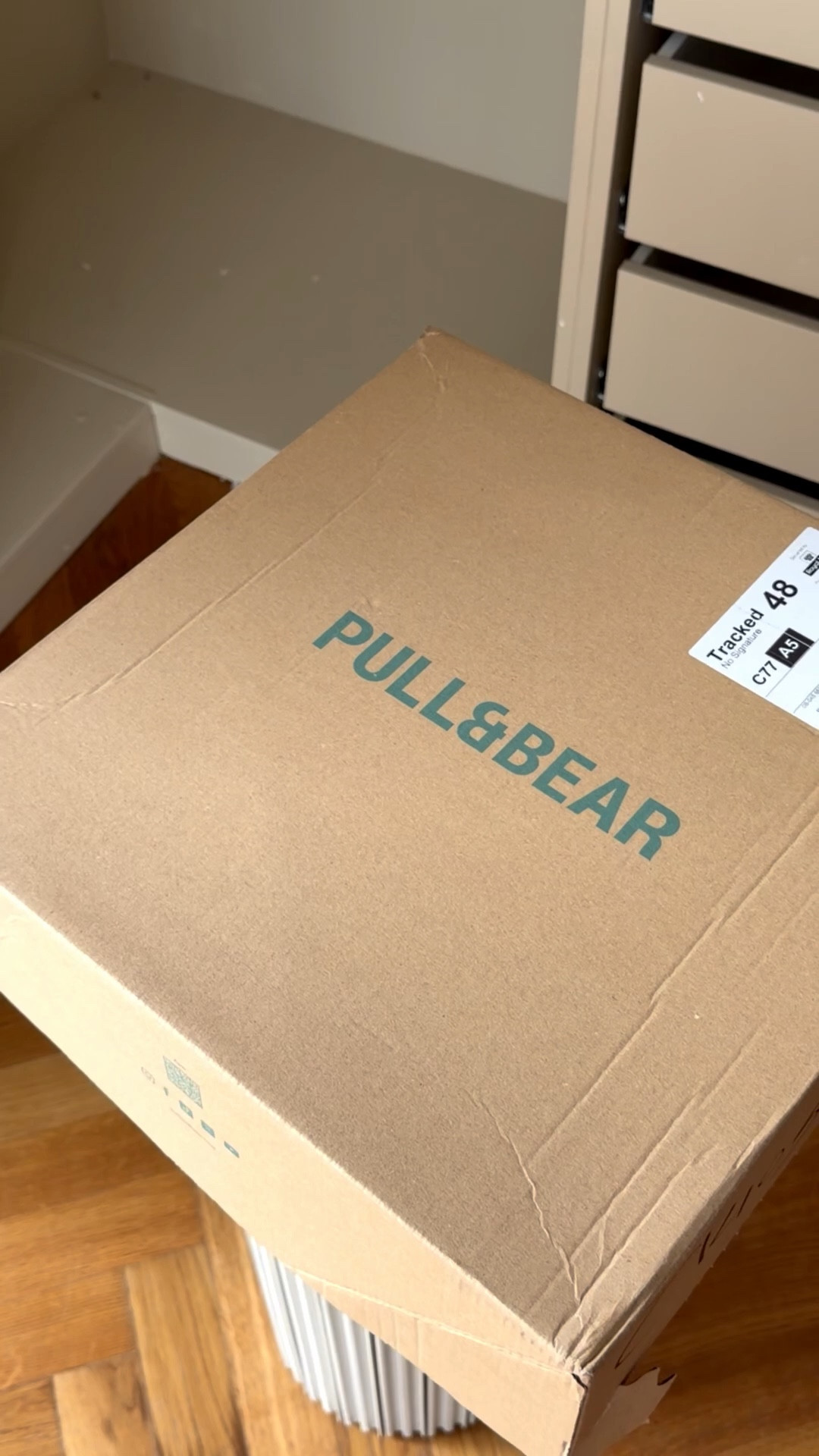 Try on Haul from the new Pull&Bear’s new Dressed Up collection - absolutely obsessed with these satin numbers 🤍🫶🏼✨

#PullandBearCommunity #DressedUpCollection  #PartyDressing #Occasionwear #AD 