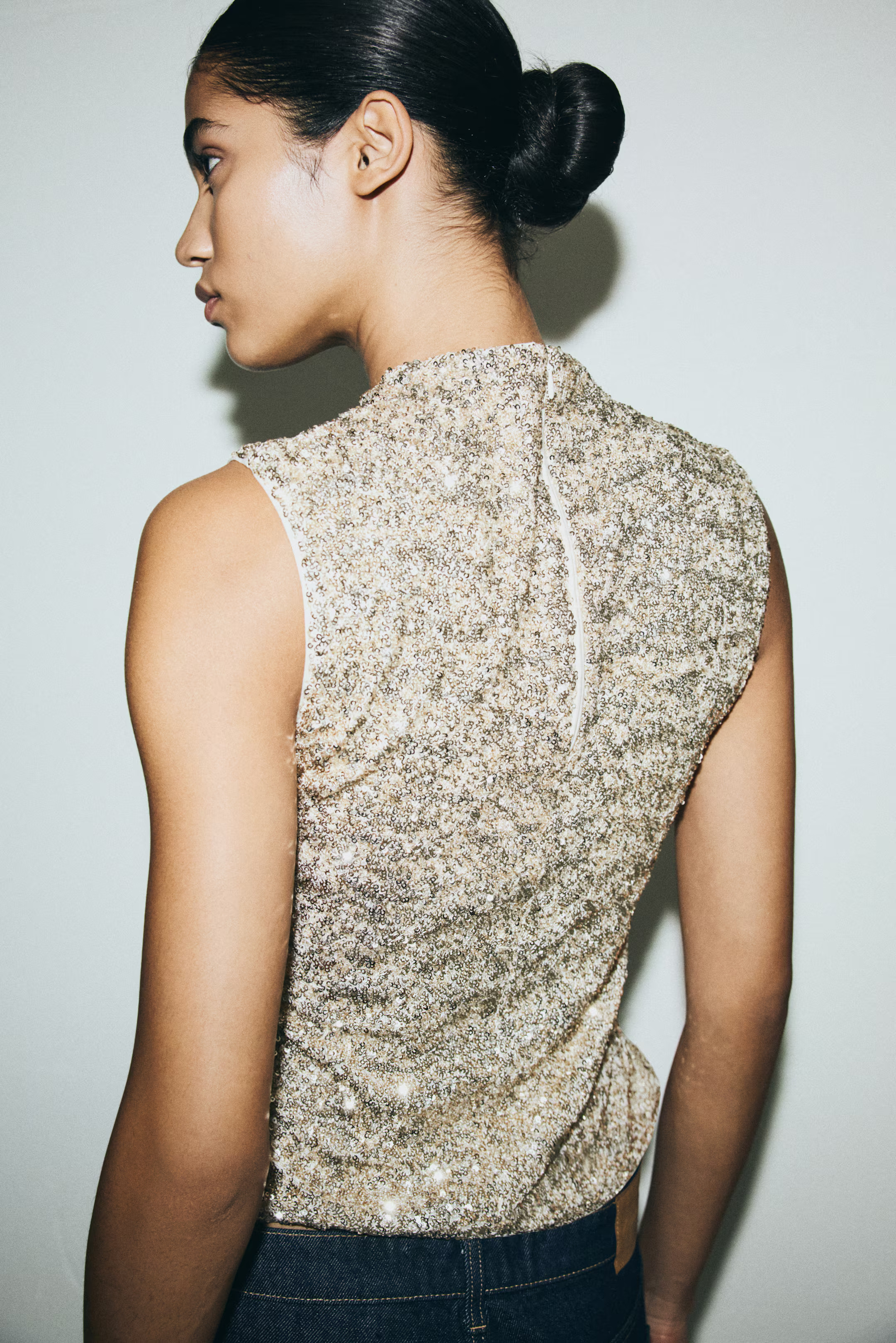 Sequined top | H&M (UK, MY, IN, SG, PH, TW, HK)