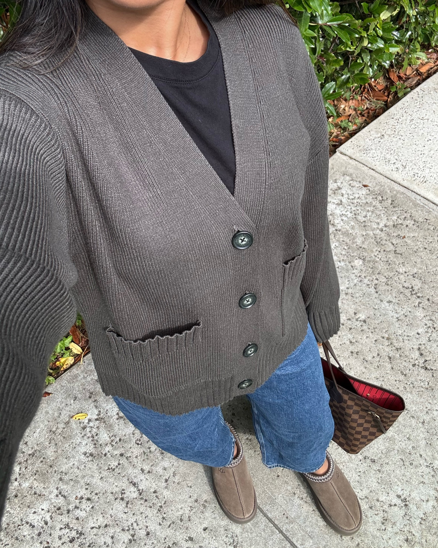 Today’s casual cozy look! This cardigan is soooo soft!! And these barrel jeans are perfect because they are not too wide they’re perfect! 


#LTKSeasonal #LTKStyleTip #LTKShoeCrush