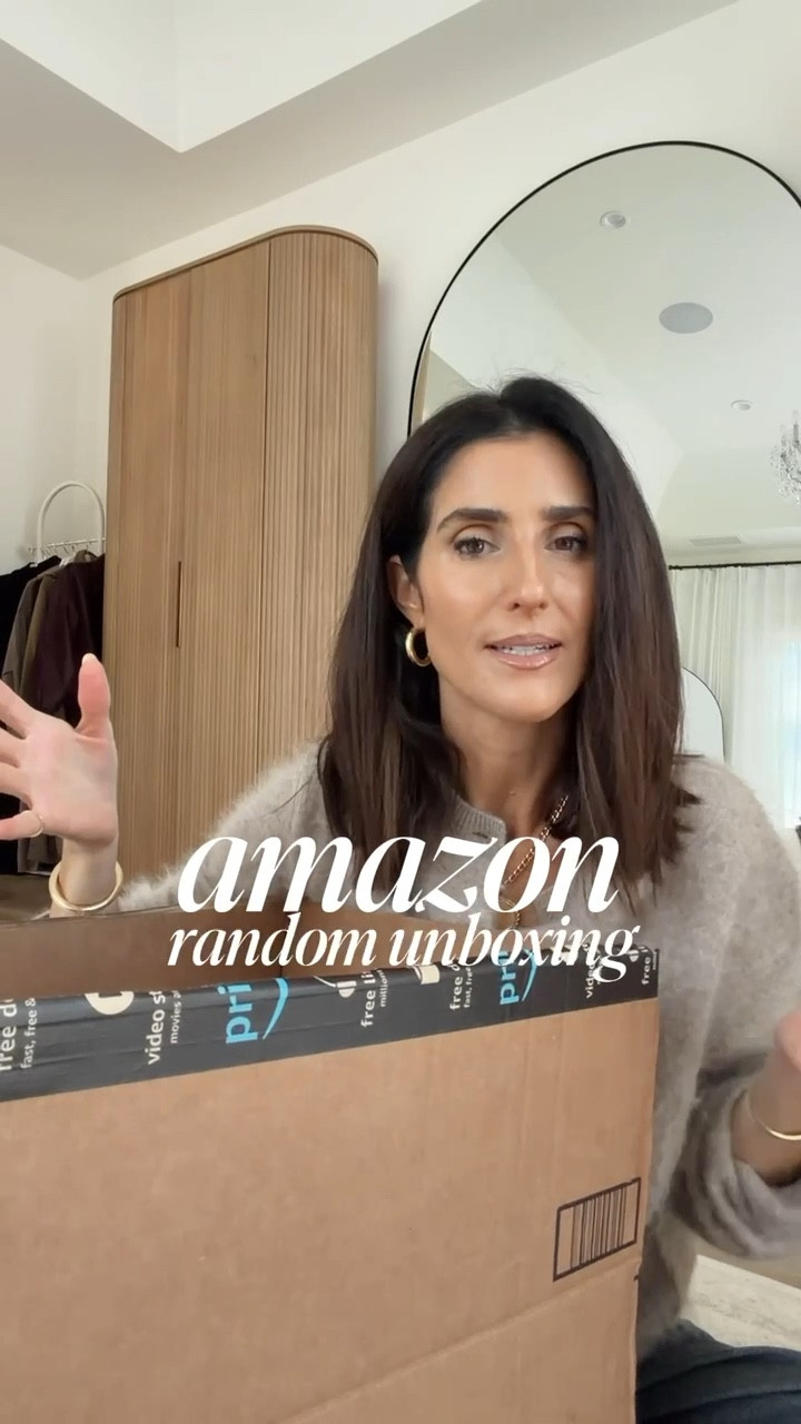 Opening my new very random Amazon order and wanted to share with you! #stylinbyaylin #amazon #amazonfind #amazonfashion #bags 

#LTKFindsUnder100 #LTKSeasonal #LTKStyleTip