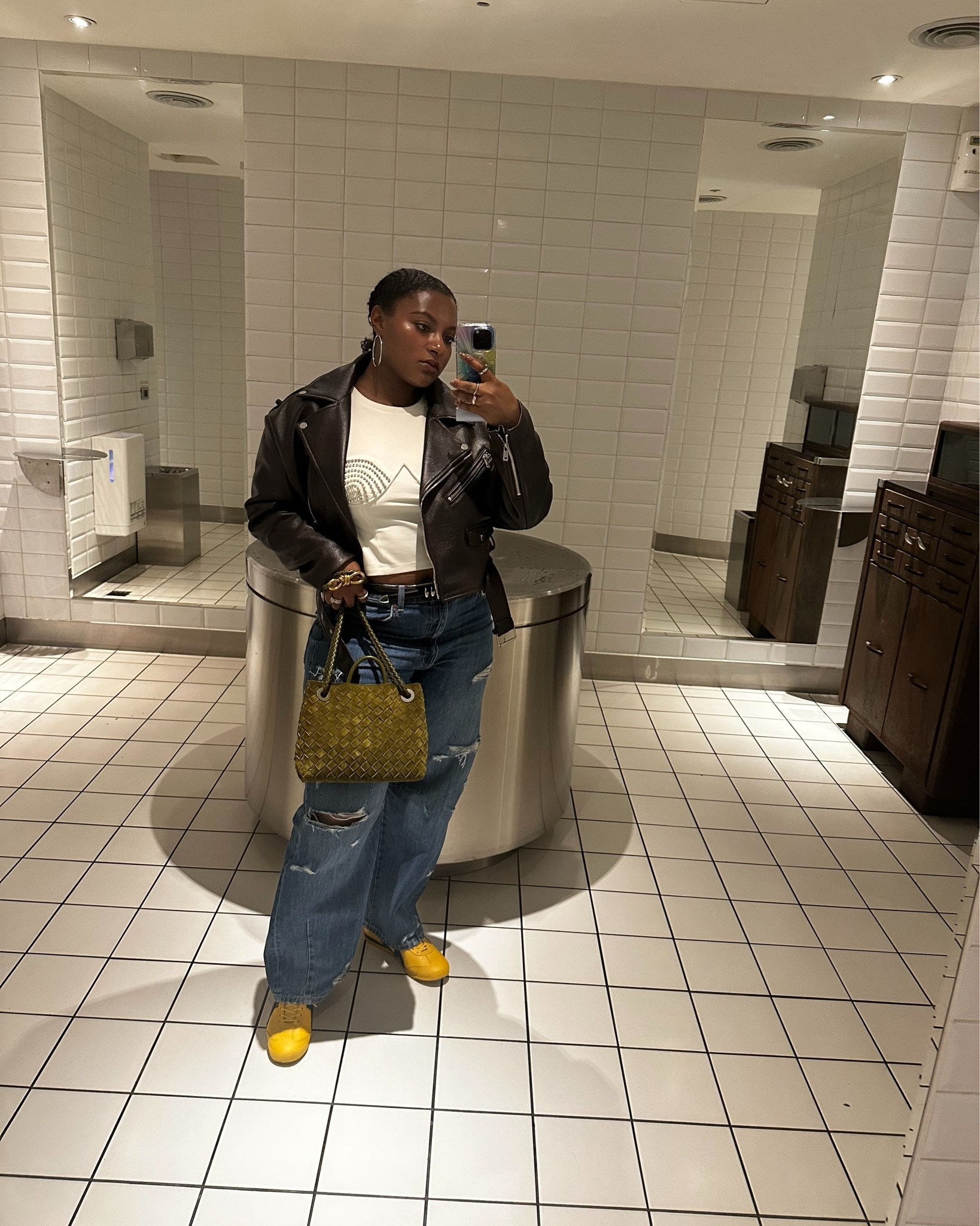 Day date to Taipei 📍
—
My jeans and jacket are from #Zara! I’m wearing a size 42 in the jeans! 

#LTKFindsUnder100 #LTKSeasonal #LTKMidsize