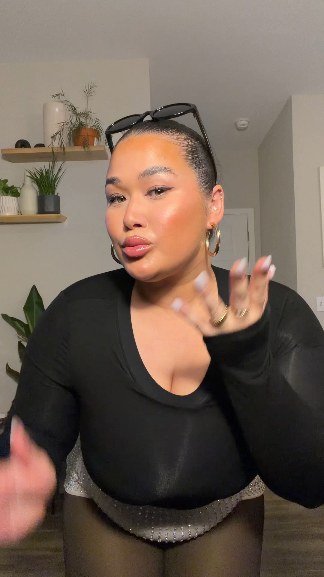 Some NYE year eve outfit inspo and i mean who doesn’t love sparkly shorts #midsizestyle #outfitinspo

#LTKMidsize #LTKHoliday