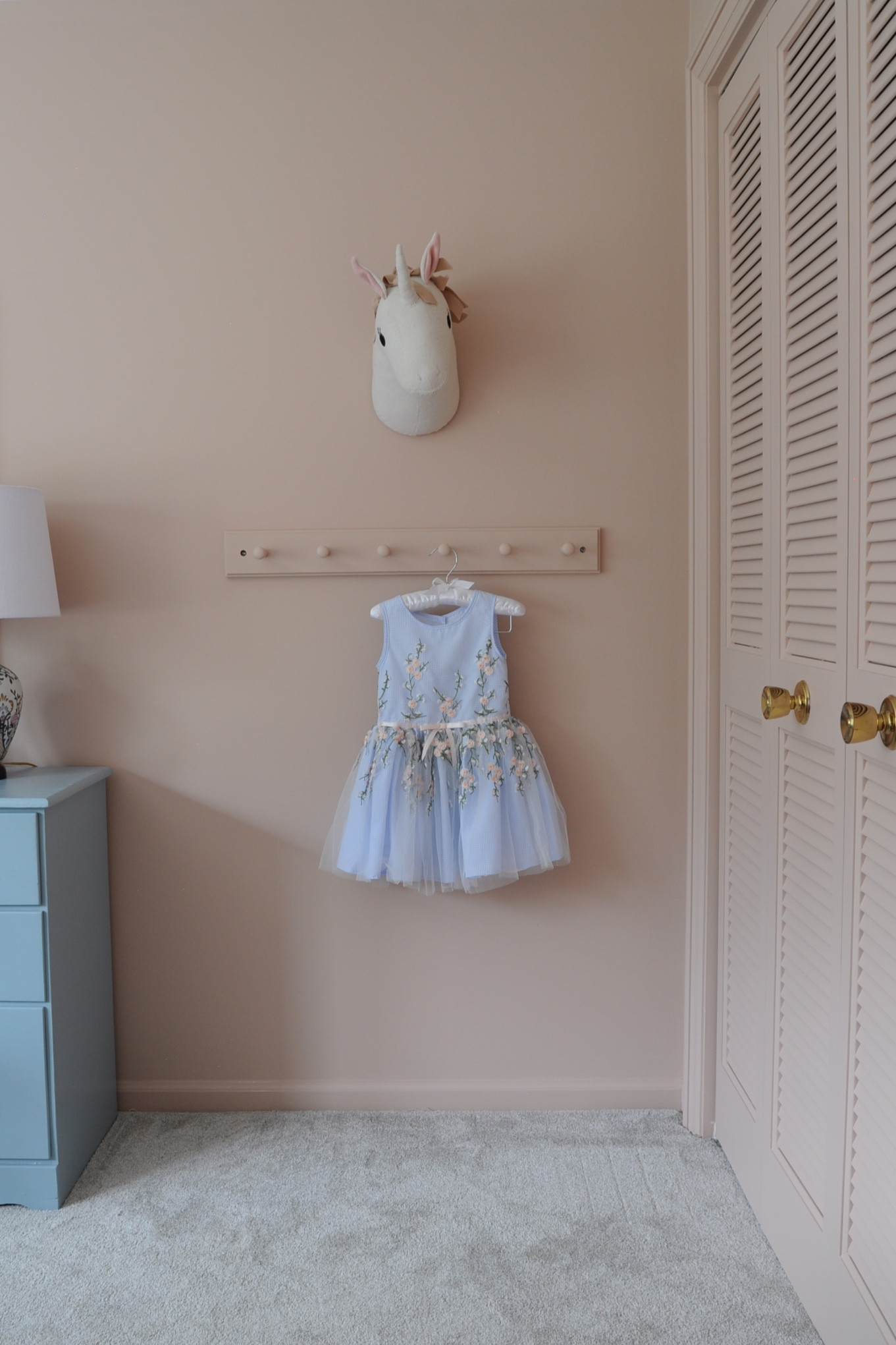 Pink bedroom 

#LTKStyleTip #LTKHome #LTKFindsUnder50