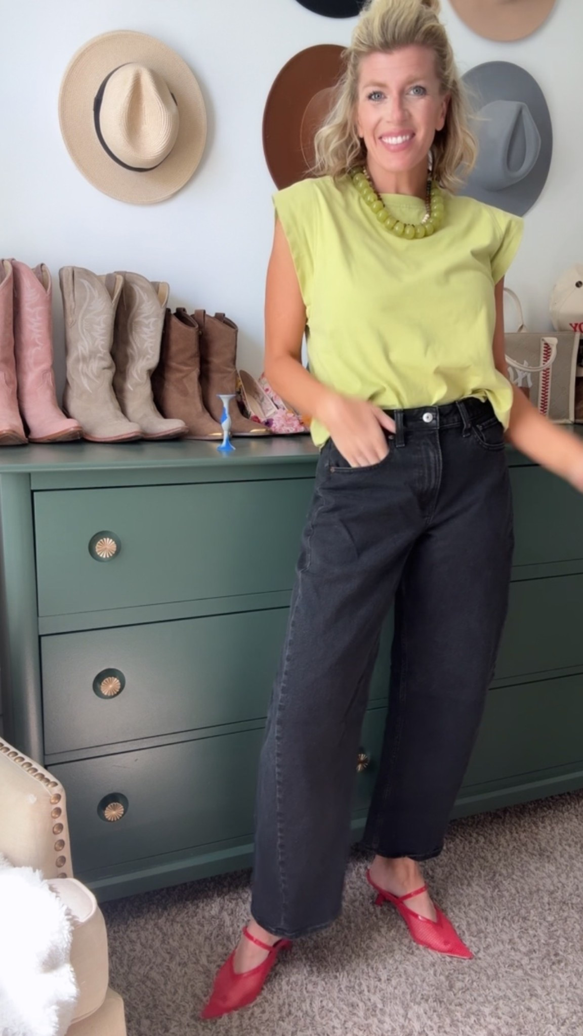 How to style chartreuse for fall

#LTKootd #LTKOver40 #LTKSeasonal