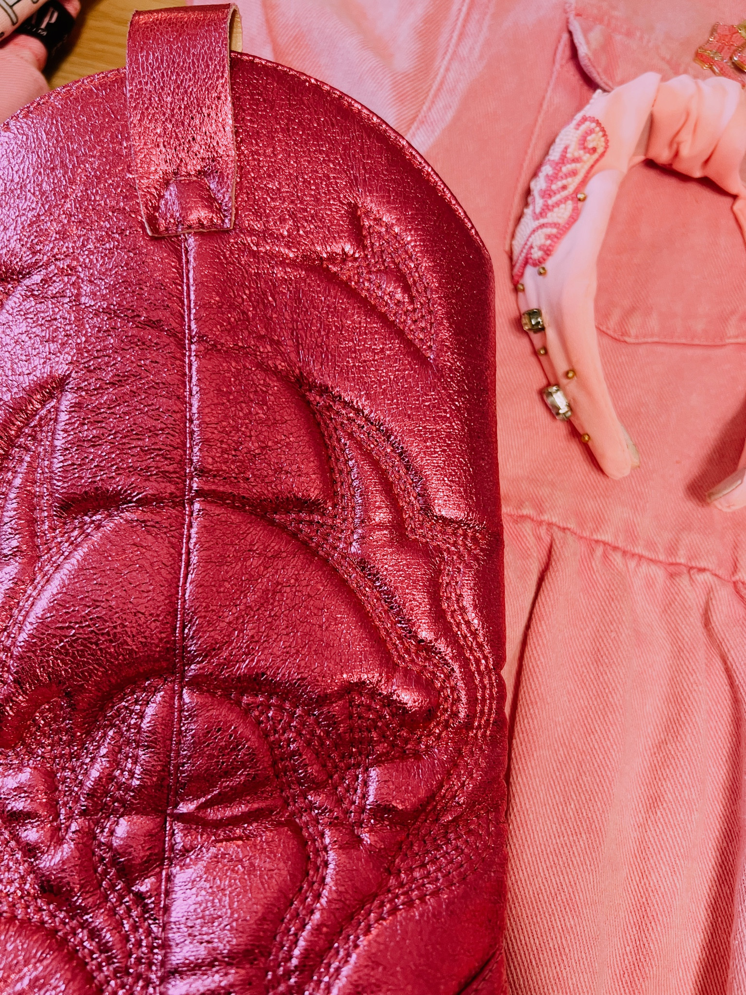 dress & headband are from the white hangar boutique! 💗

use code: COURTNEY20 for $$$ off! 