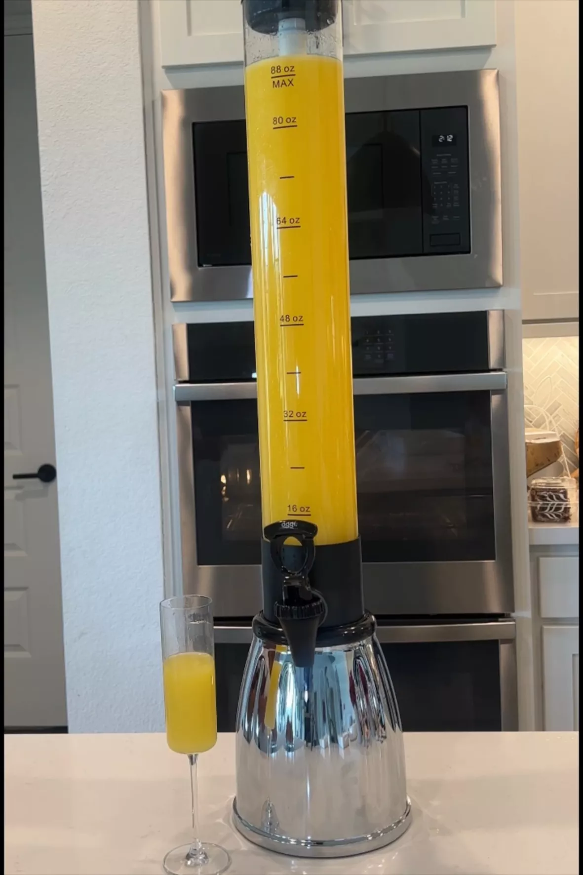 OGGI Beer Tower 3L/100oz - Beverage Dispenser with Spigot & Ice Tube,  Margarita Tower, Mimosa Tower, Perfect Drink Dispensers for Parties, Drink