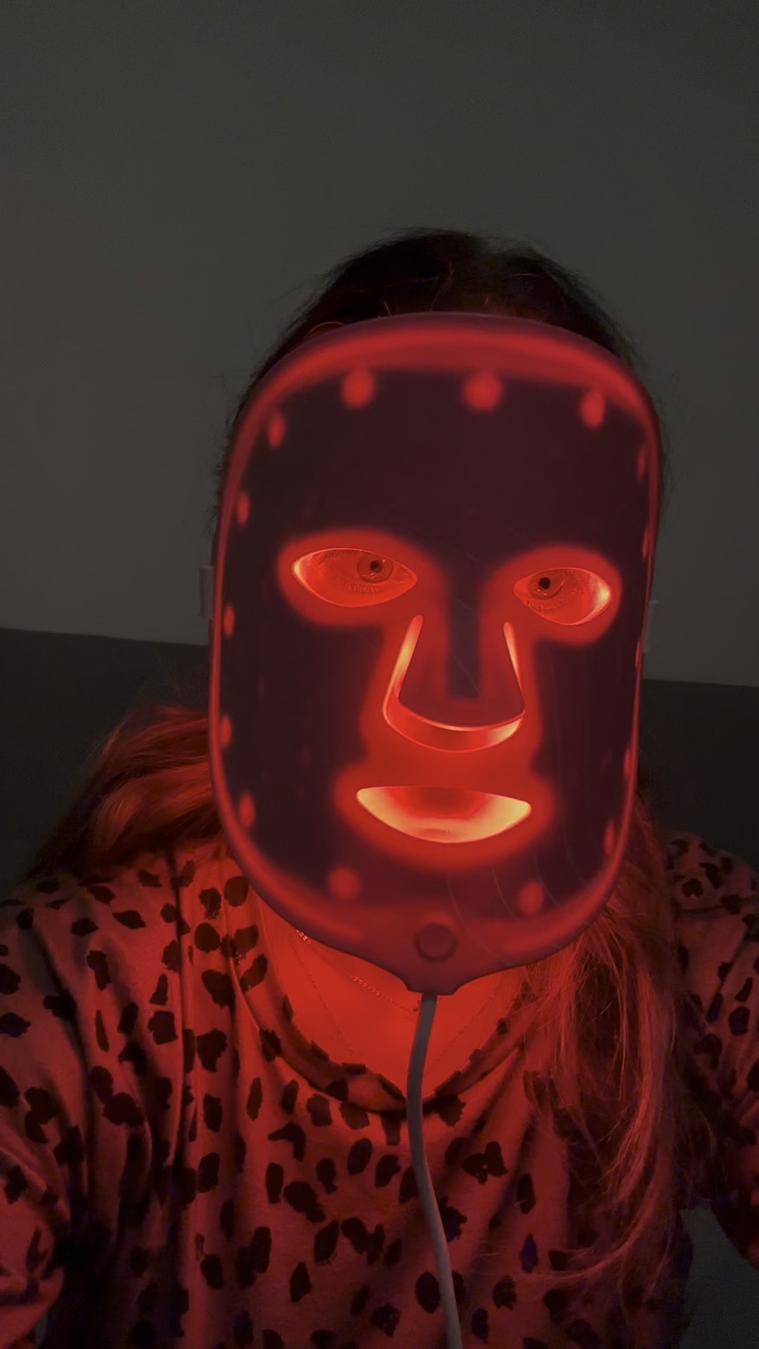 Red Light Therapy Face Mask with red light, red light+infrared light, blue, and red+blue light to target everything from anti aging to acne  

#LTKBeauty #LTKVideo