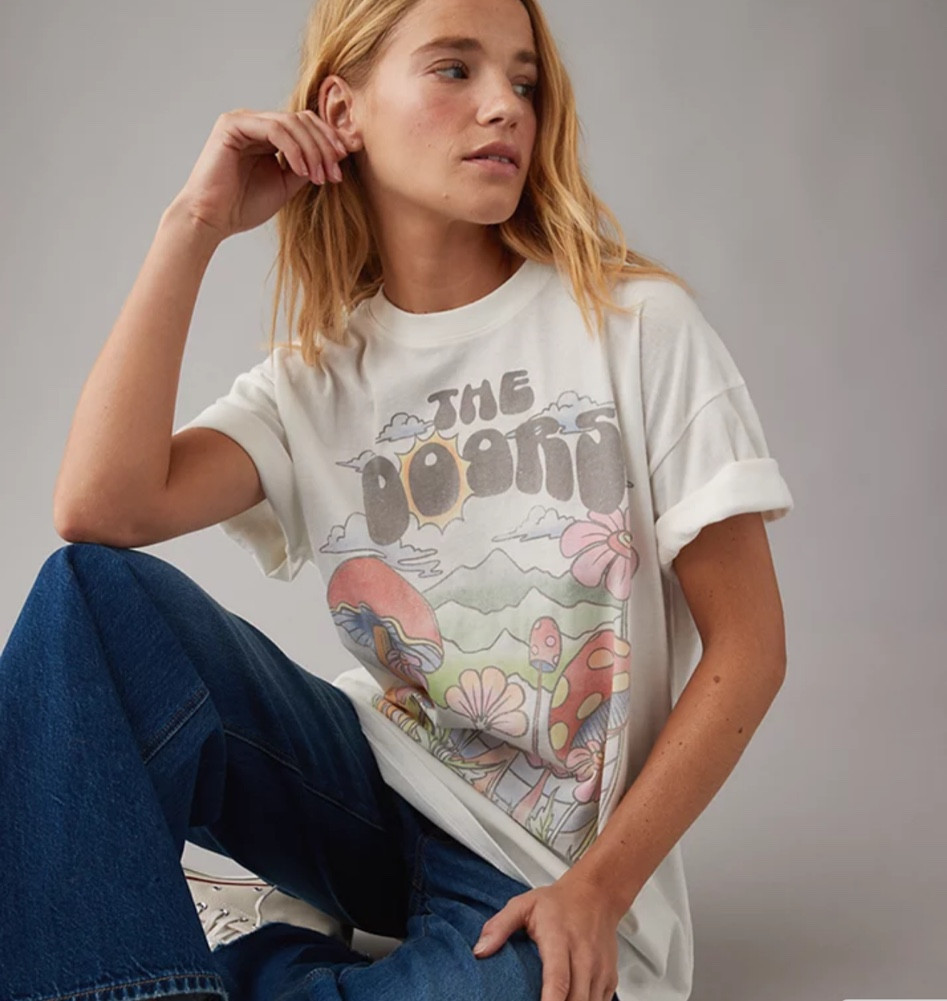 Oversized doors shirt! 

#LTKfindsunder50
