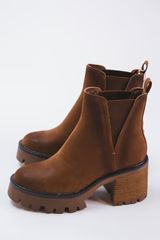 Rusty Platform Chelsea Boots, Cognac | North & Main Clothing Company