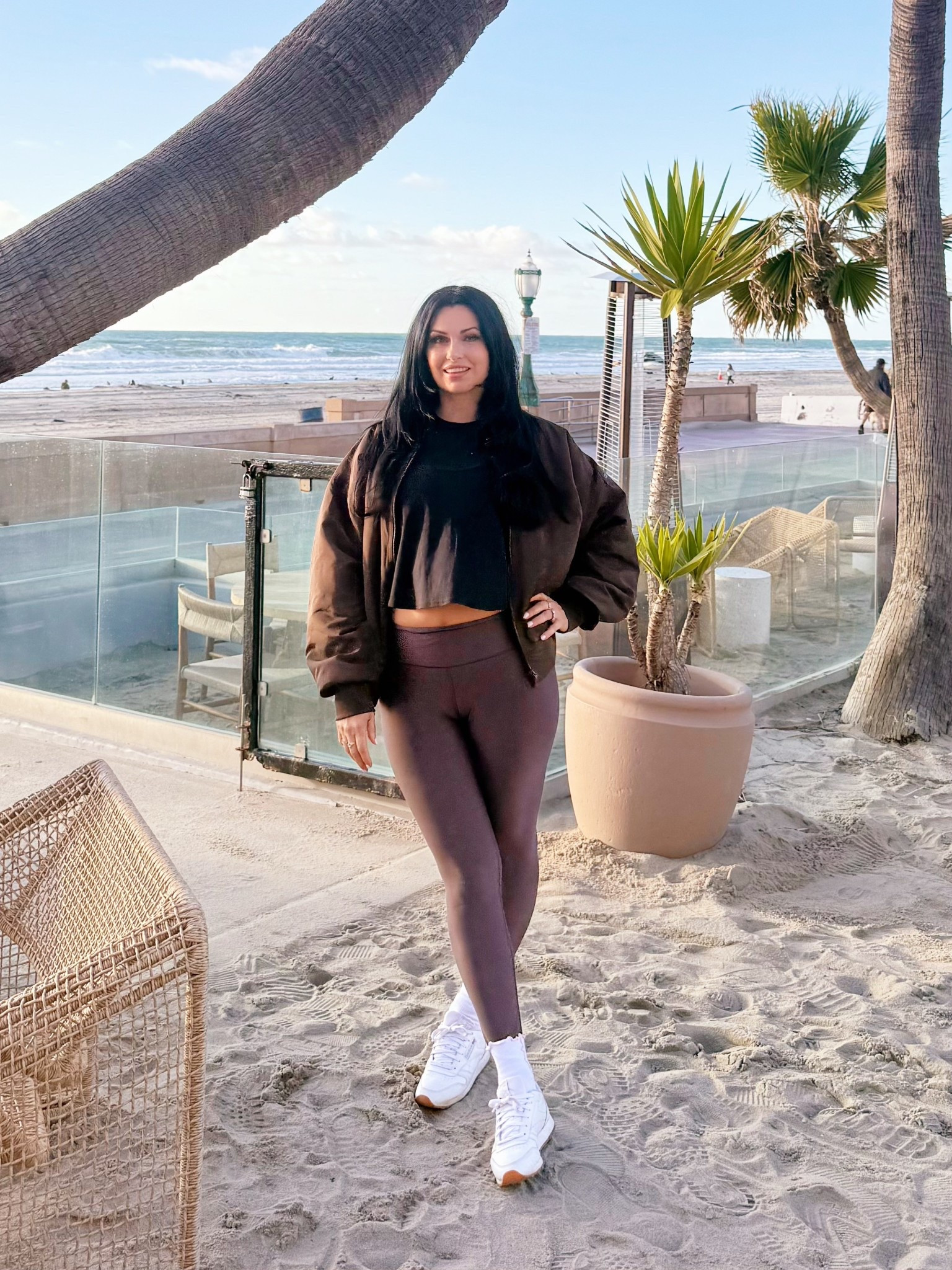 Beach Ready Workout! 🤎

These chocolate brown leggings and black workout top paired with a chocolate brown jacket are the perfect lounge wear combo. 

#leggings #coat #bratop #activewear #workoutpants

#LTKootd #LTKActive