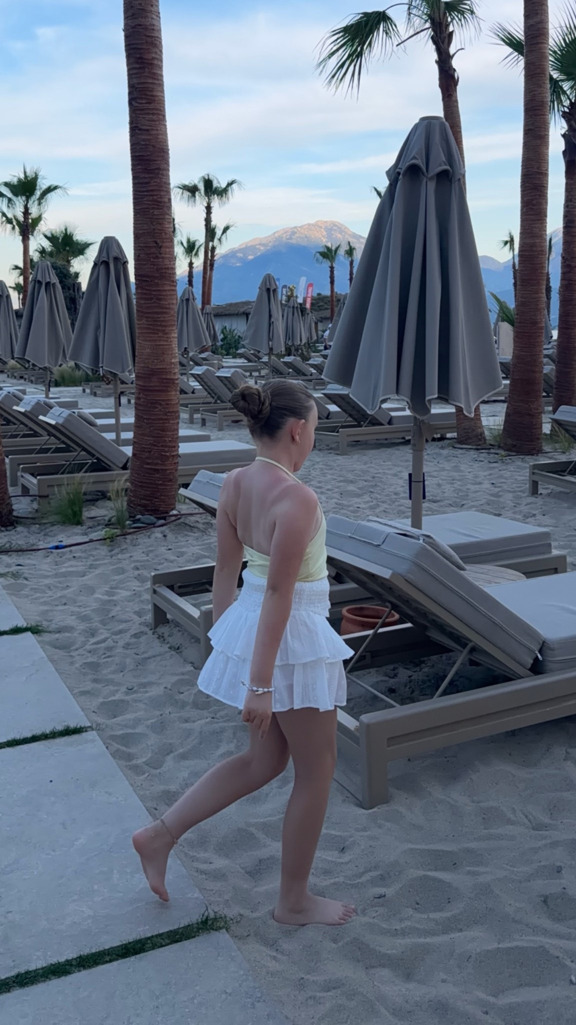 Beach babe

#LTKsummer