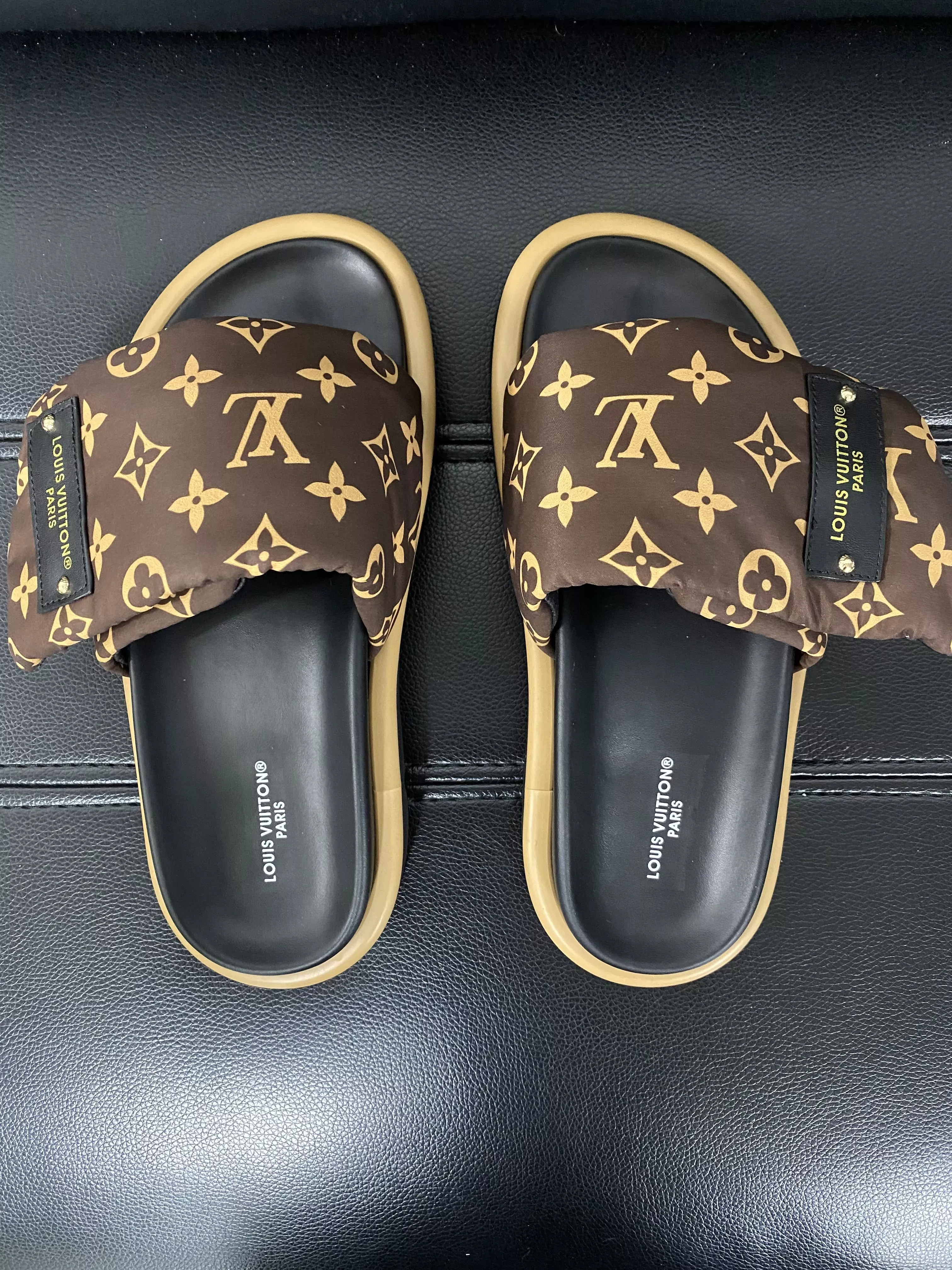Louis Vuitton lv woman slippers supreme slides  Lv slippers, Louis vuitton  boots, Louis vuitton sneakers women